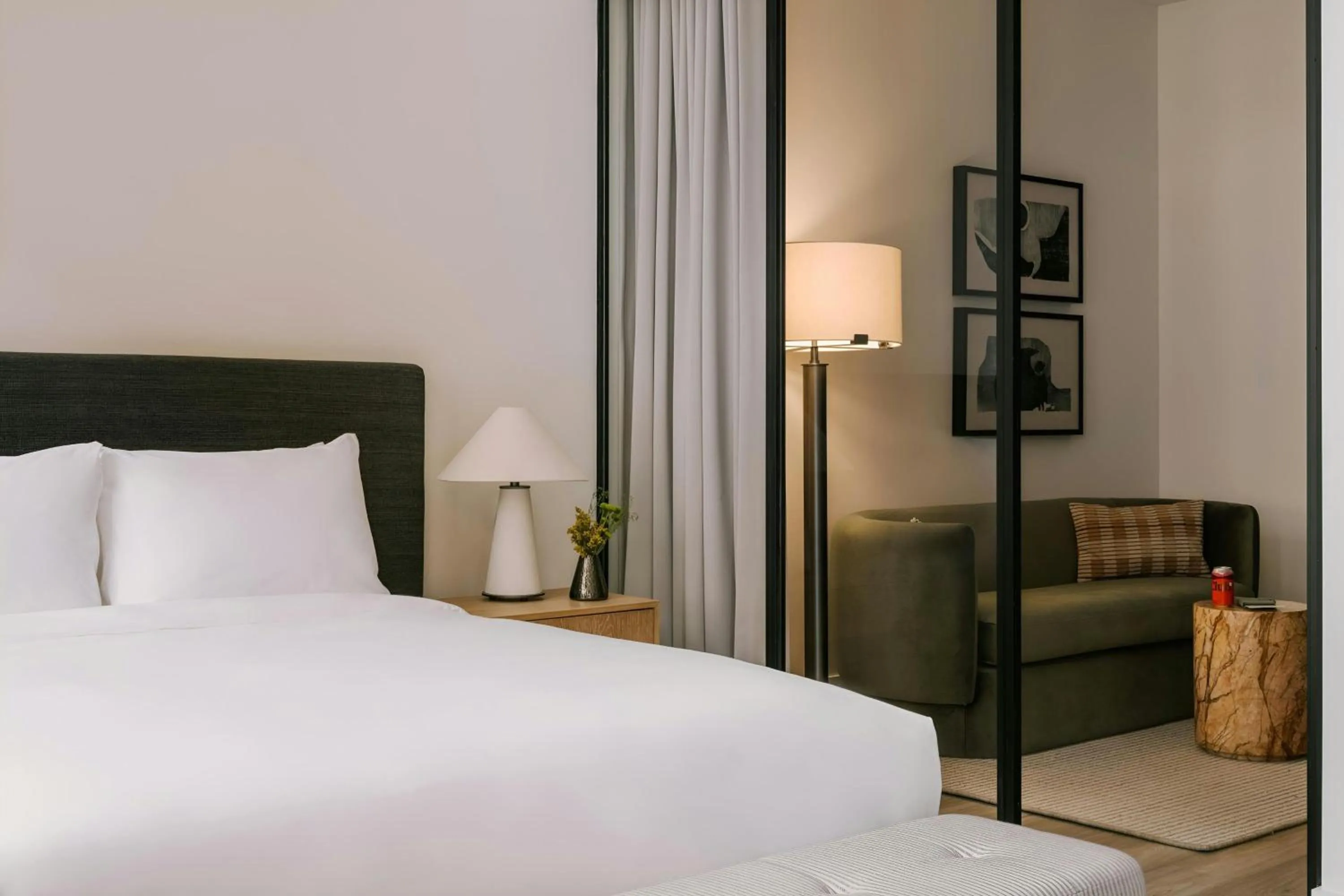 Bedroom, Bed in Sonder by Marriott Bonvoy Apollon Apartments Old Montreal