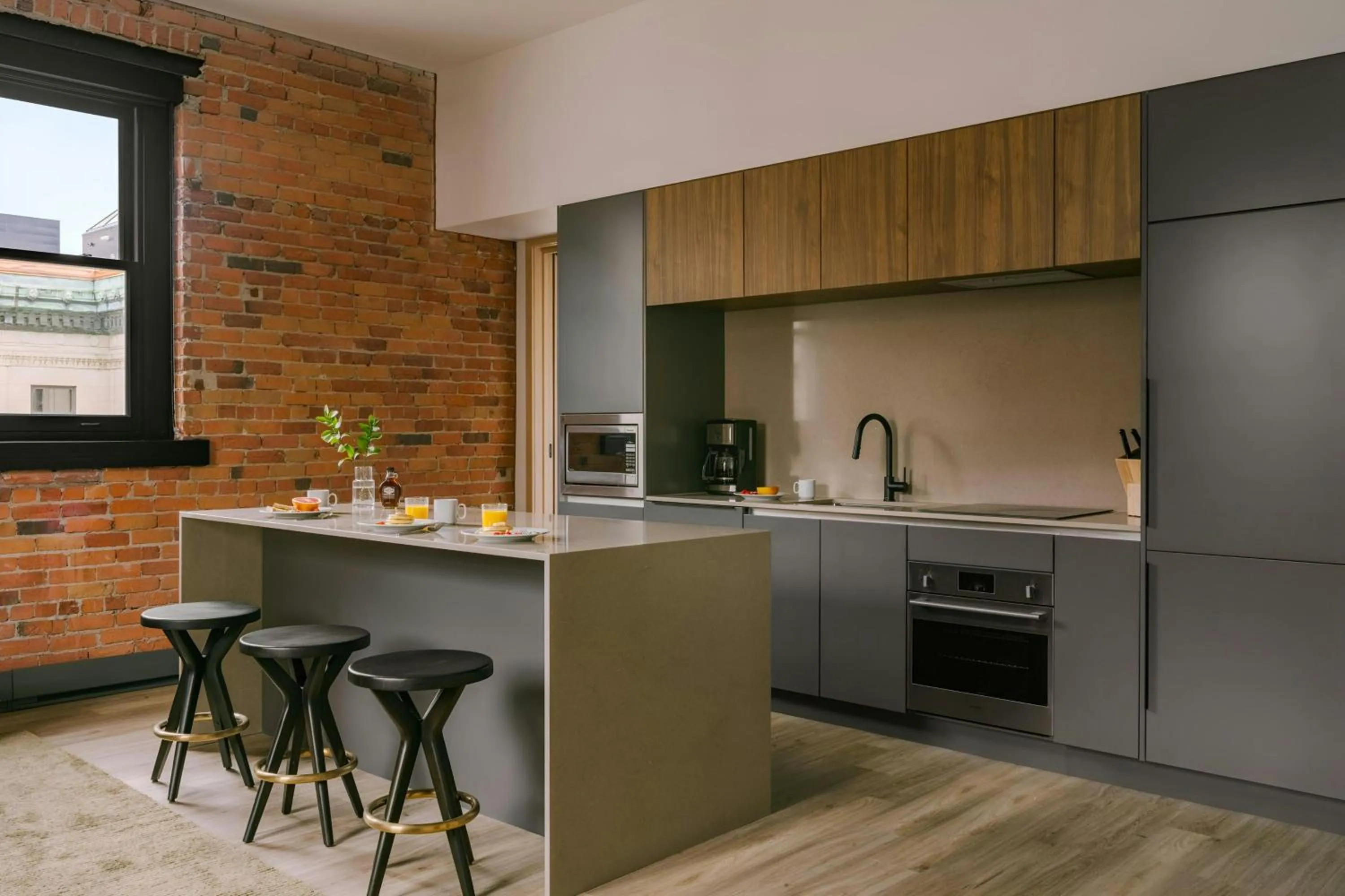 Kitchen or kitchenette in Sonder by Marriott Bonvoy Apollon Apartments Old Montreal