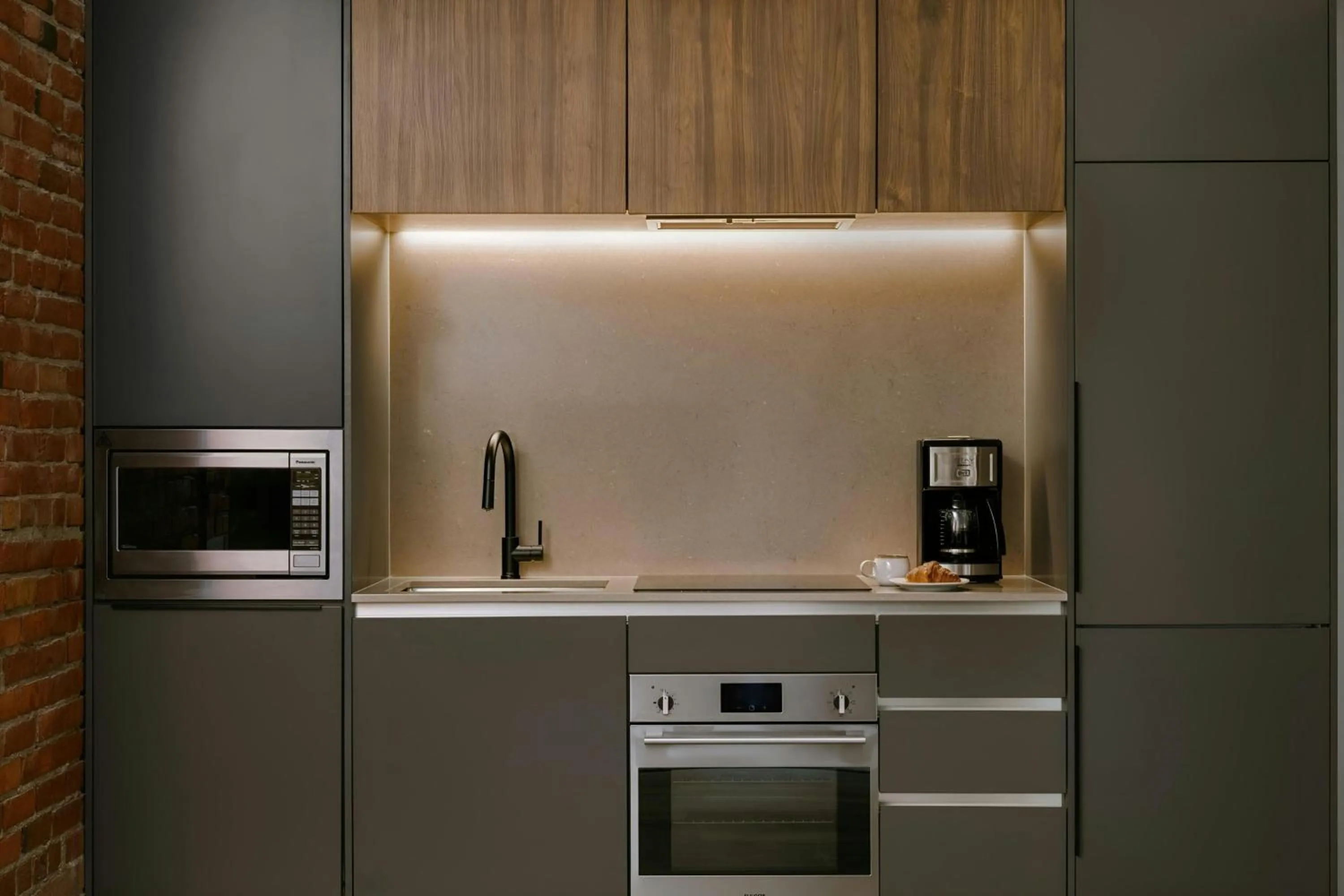 Kitchen or kitchenette in Sonder by Marriott Bonvoy Apollon Apartments Old Montreal