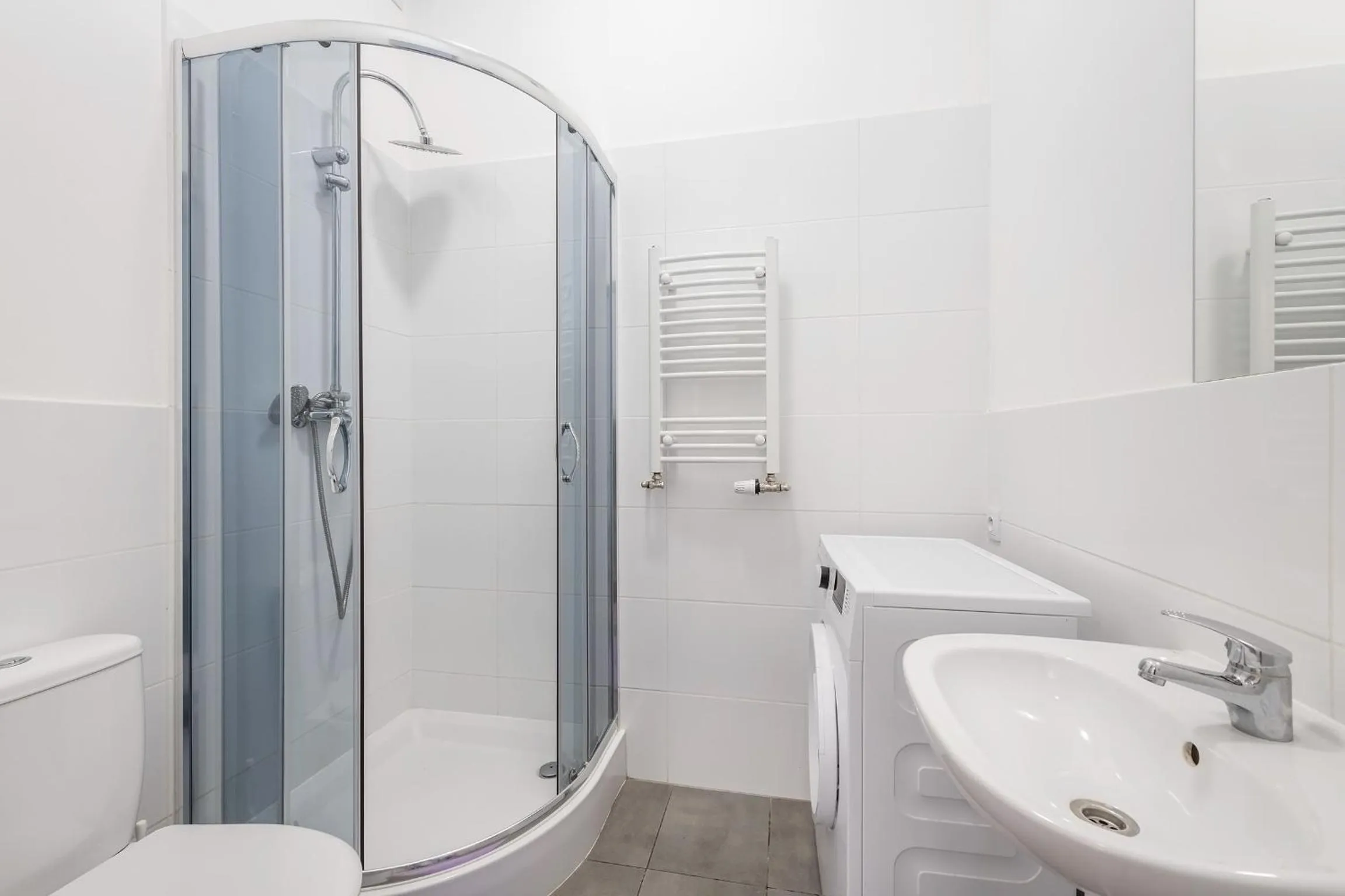 Shower in Queen Apartments