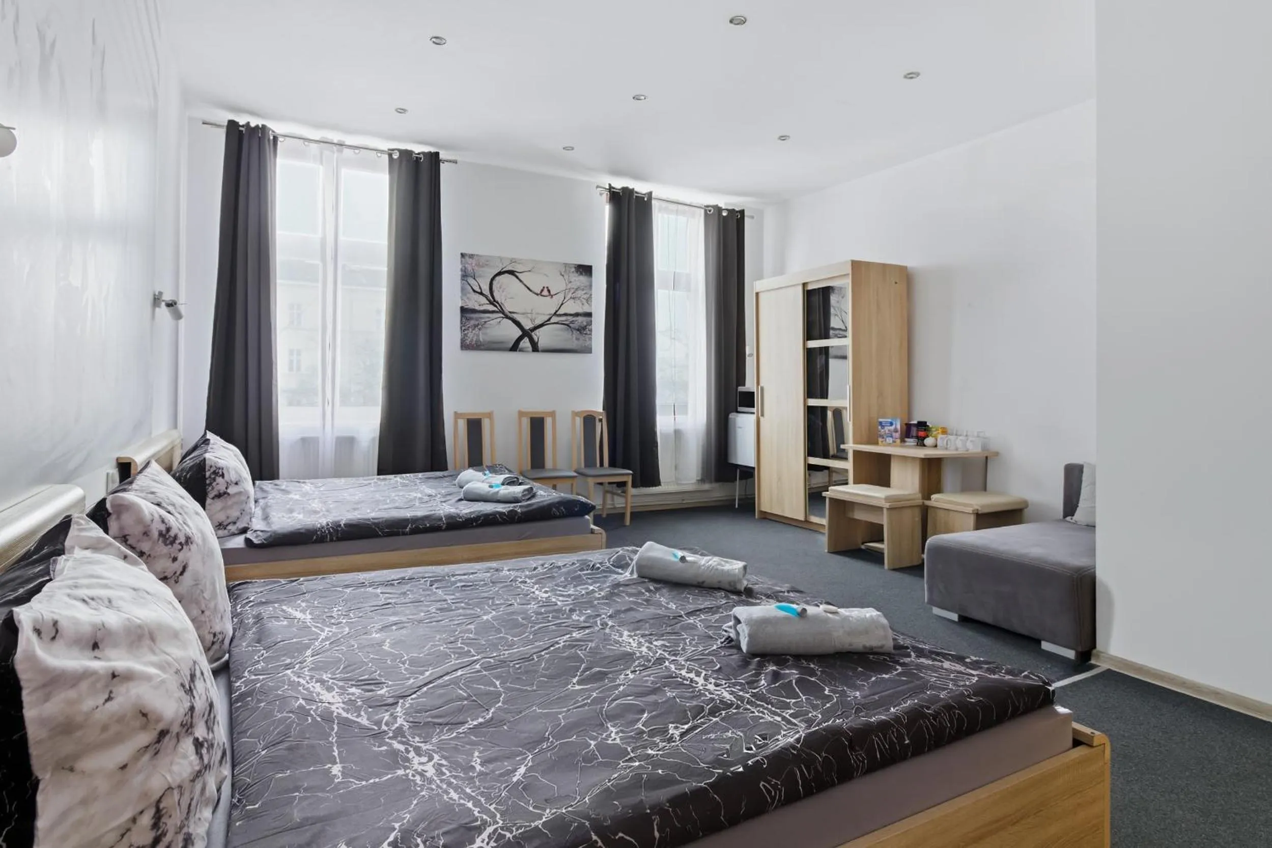 View (from property/room), Bed in Queen Apartments