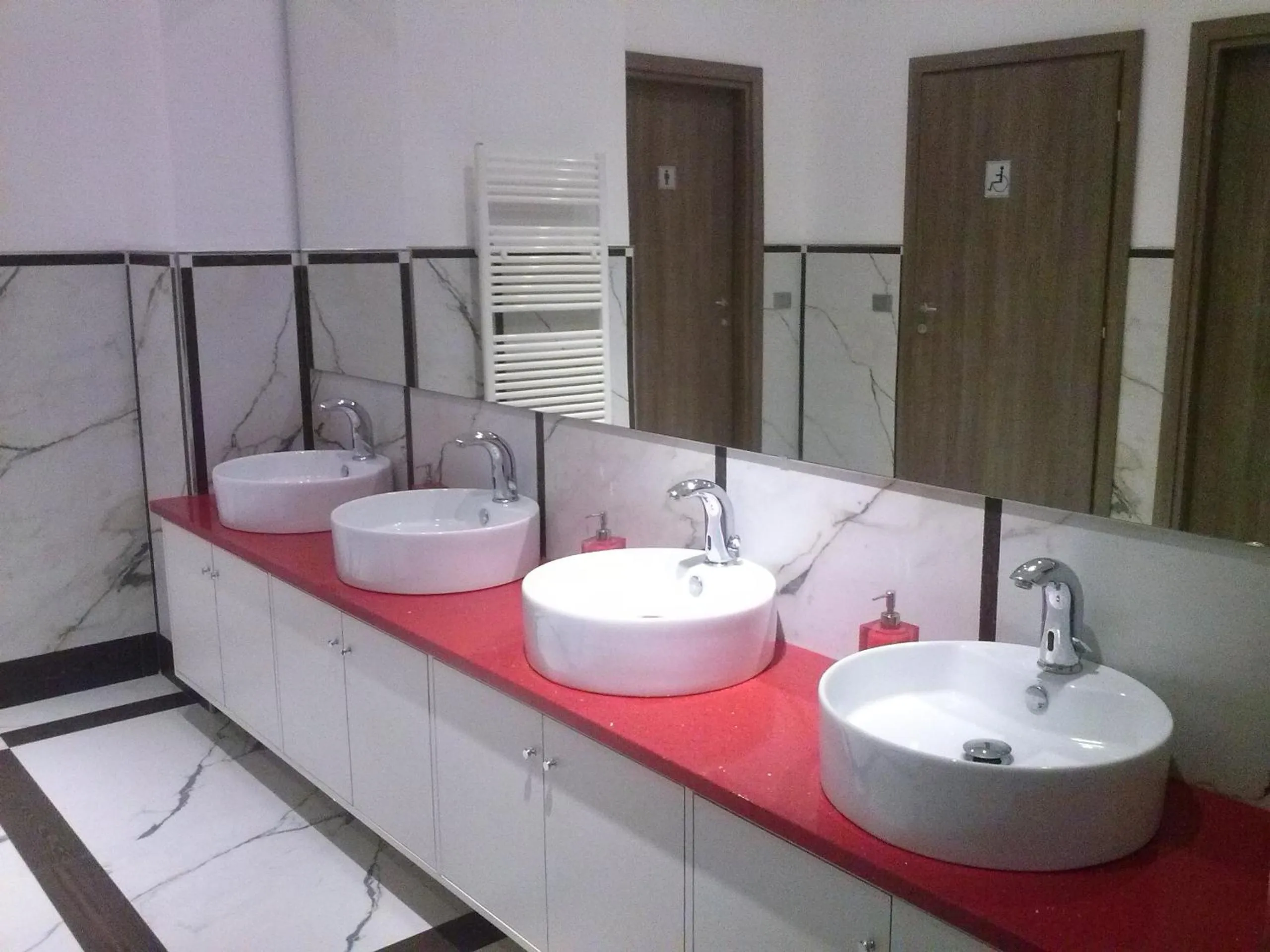 Bathroom in Igiban Hotel