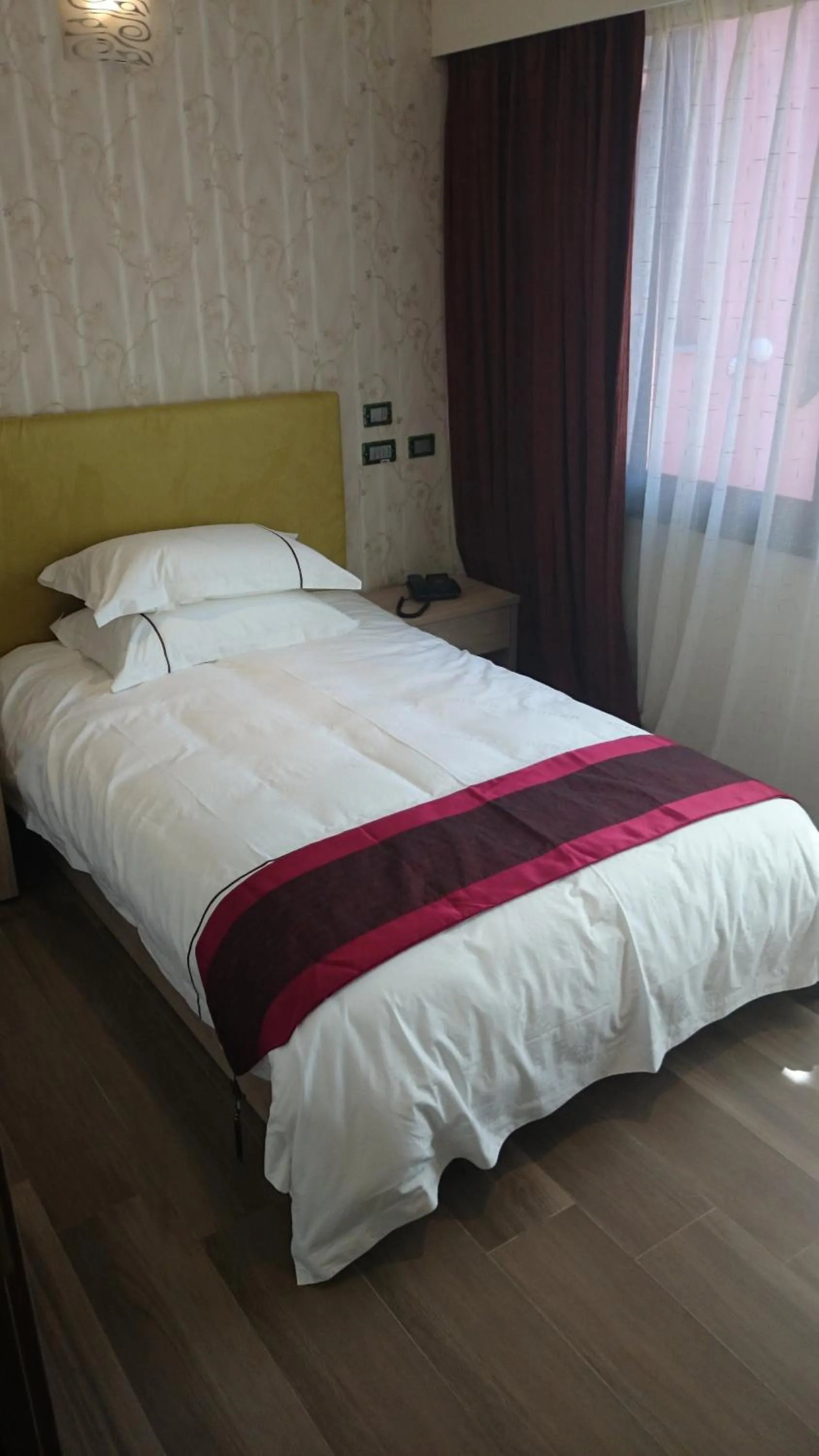 Bedroom, Bed in Igiban Hotel