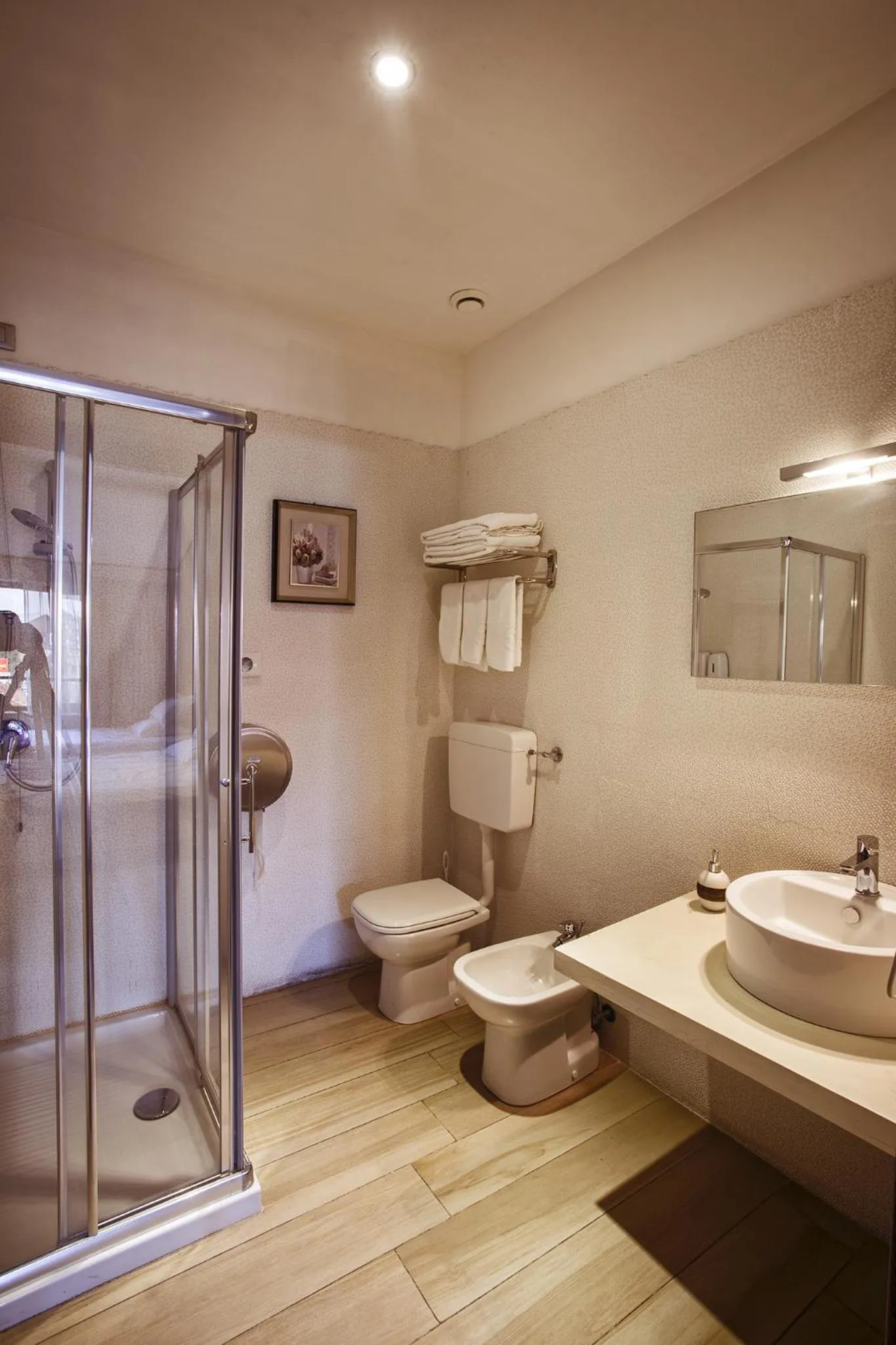 Bathroom in Igiban Hotel