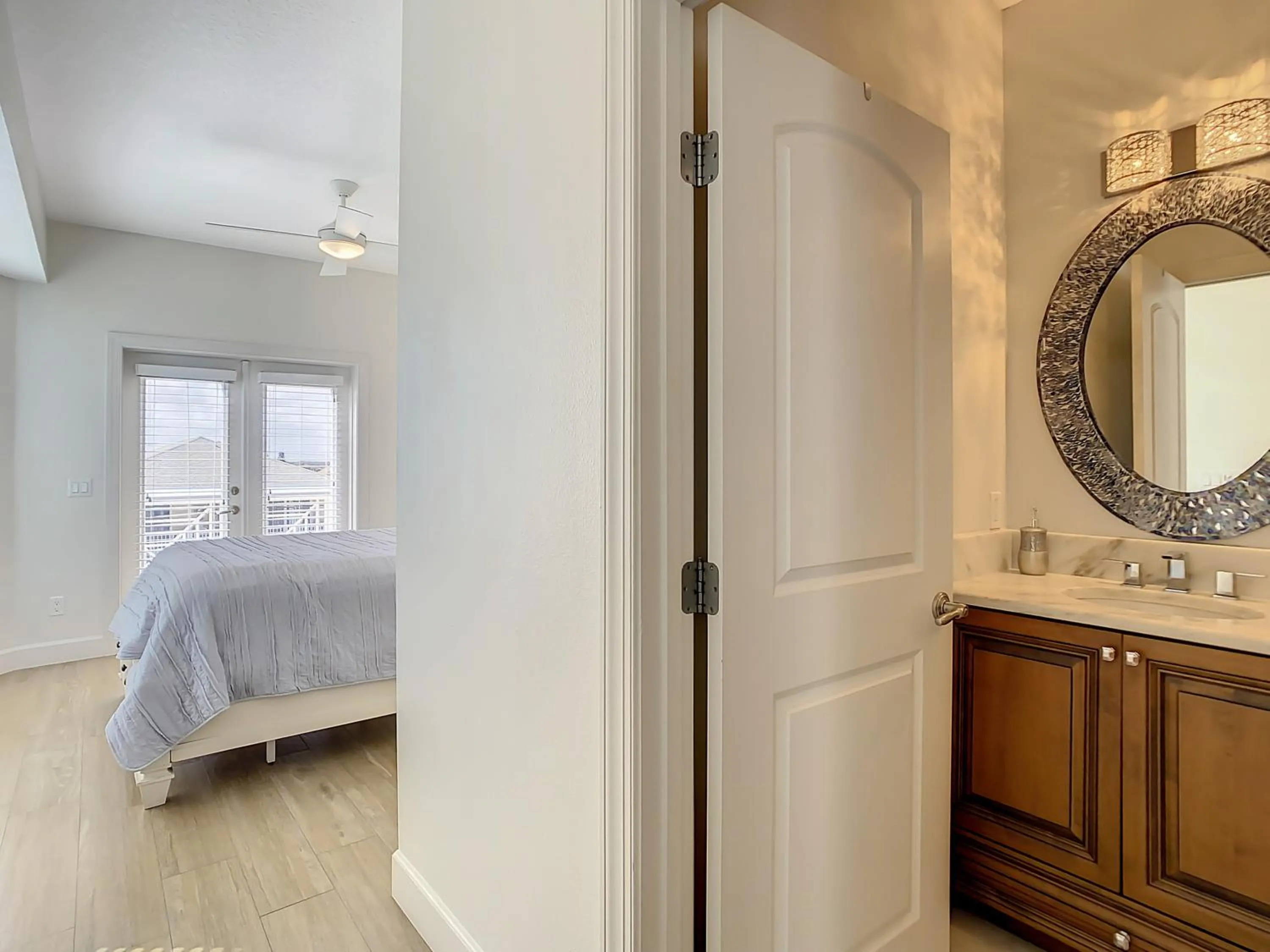 Other, Bed in Hip Nautic ~ Luxury Beachfront Beach Home with Pool - Car Free Beach - 4071H