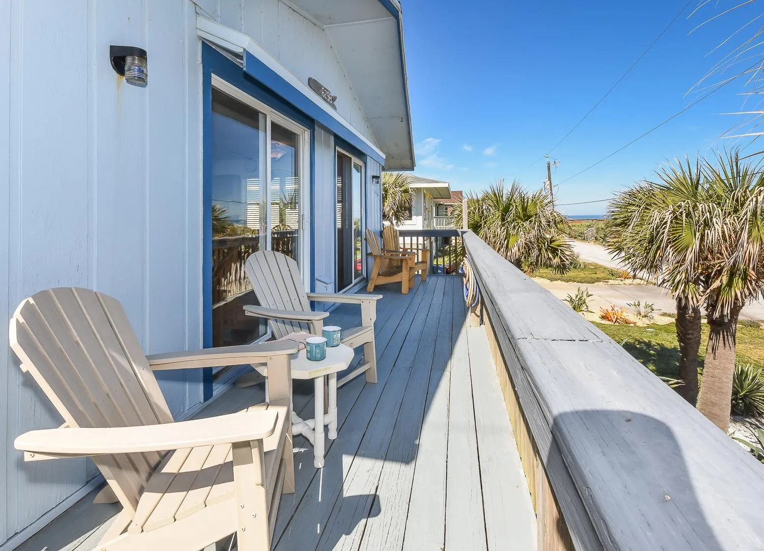 The Artist Beach House- Beachfront - 6298S