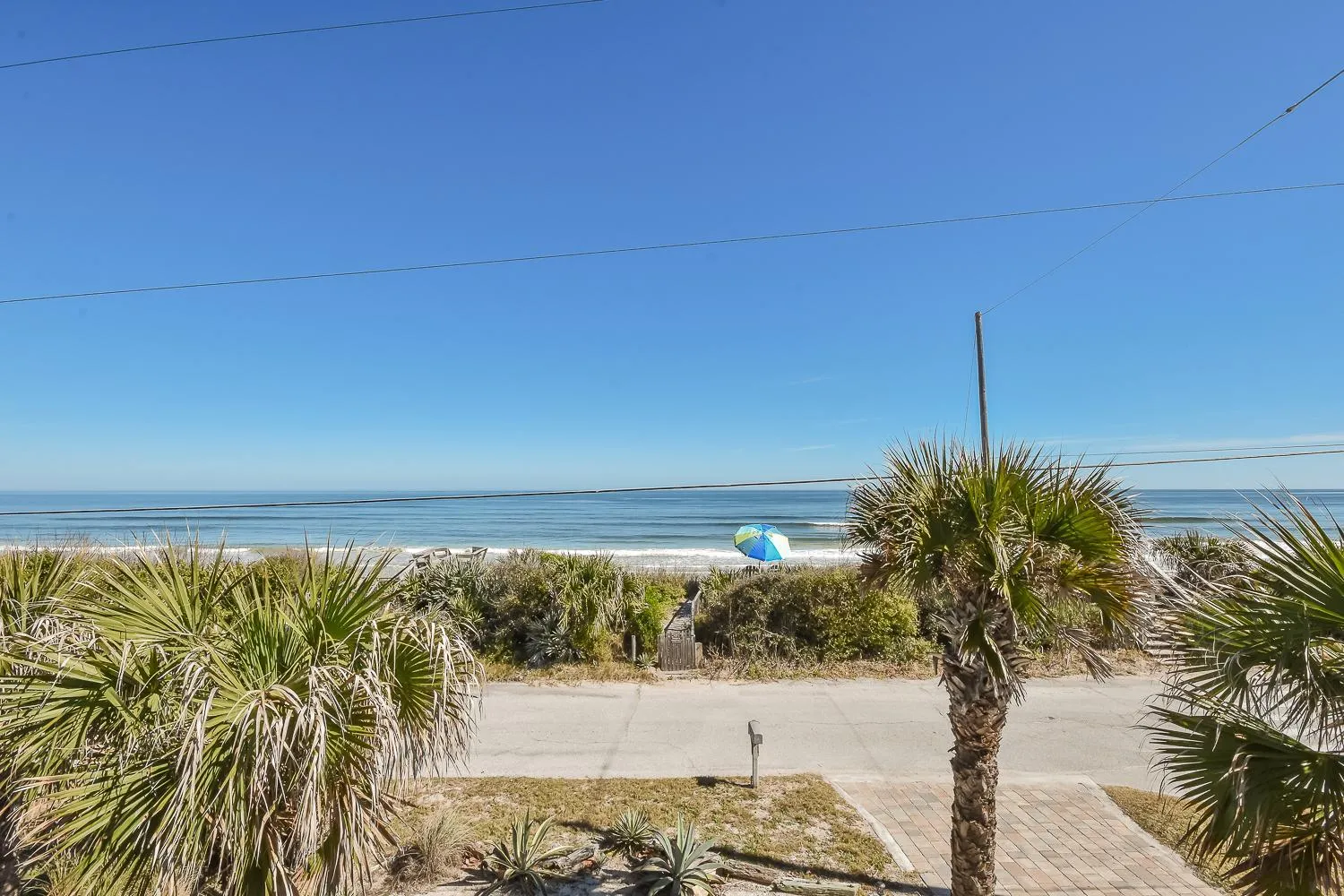 The Artist Beach House- Beachfront - 6298S