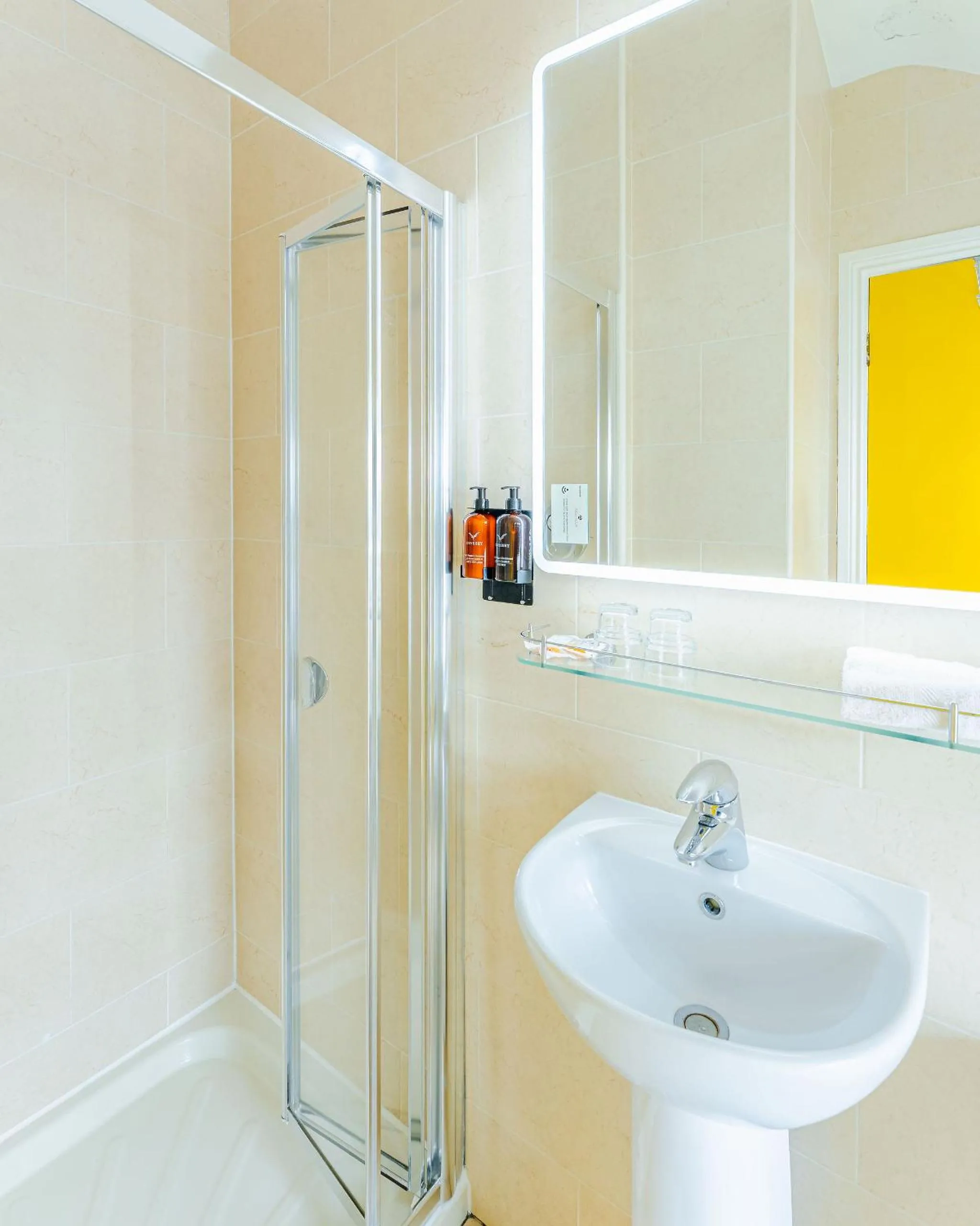 Shower in Dan Linehan's B&B