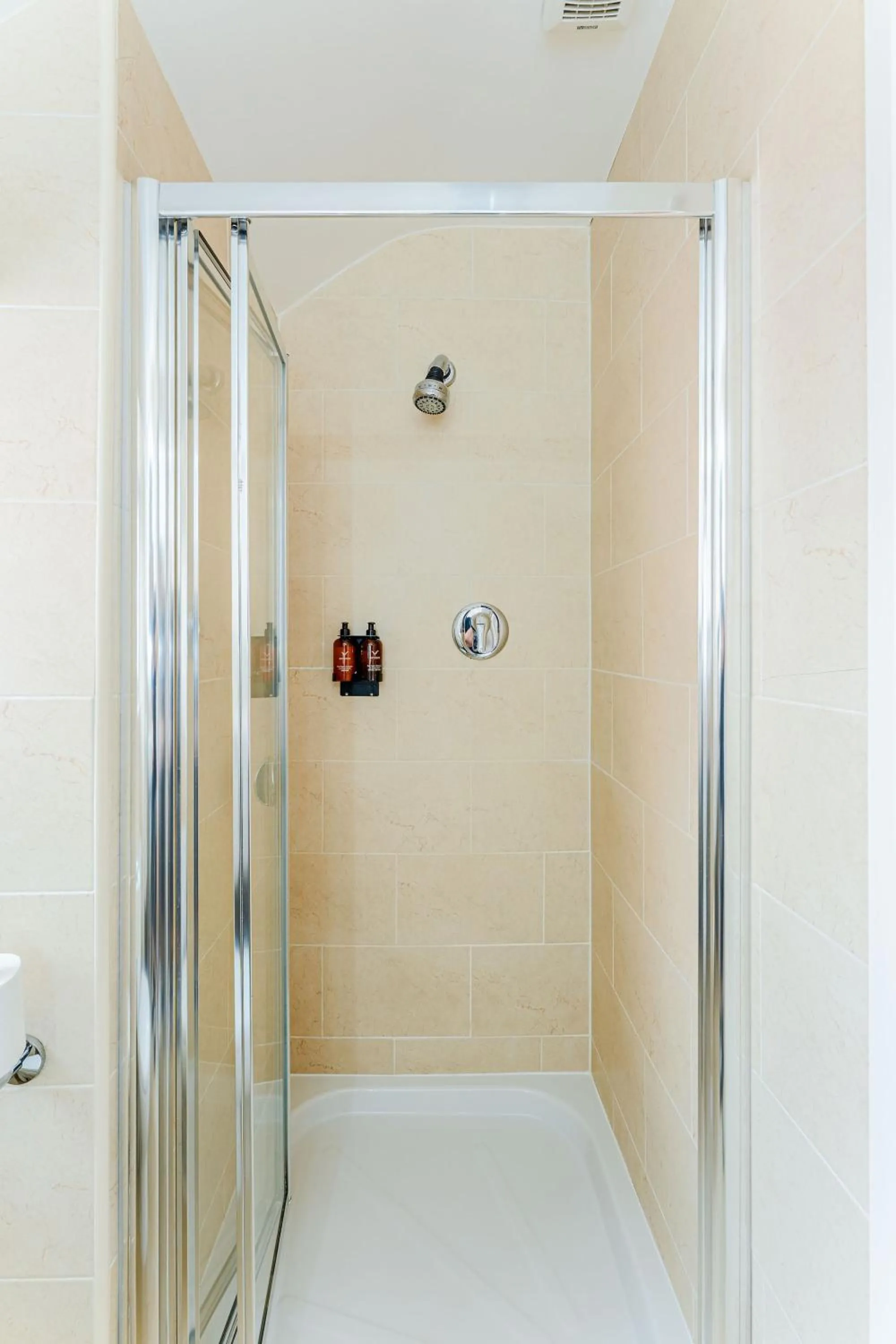 Shower in Dan Linehan's B&B