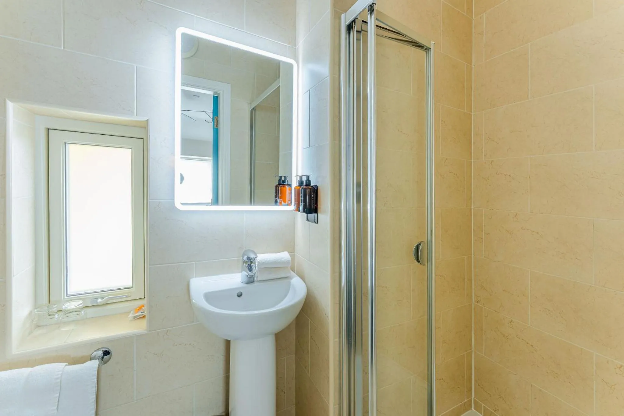 Shower in Dan Linehan's B&B