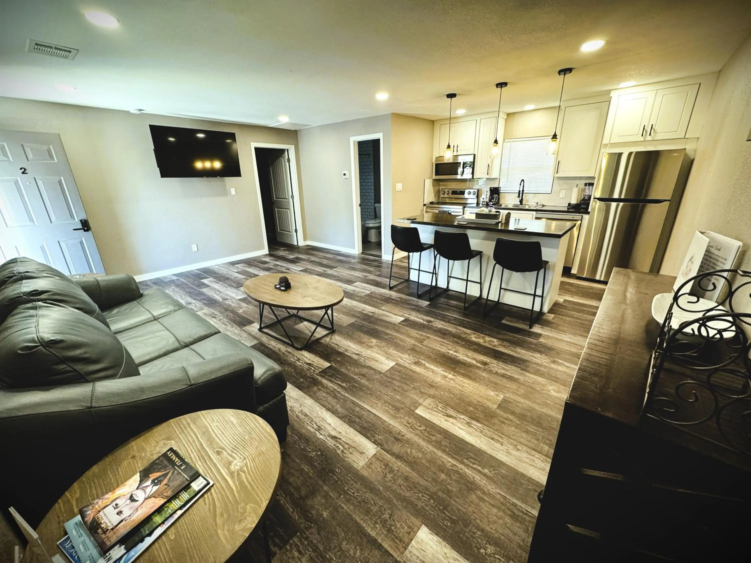 Apt 2- High Plains Lodge at Nomad Landing