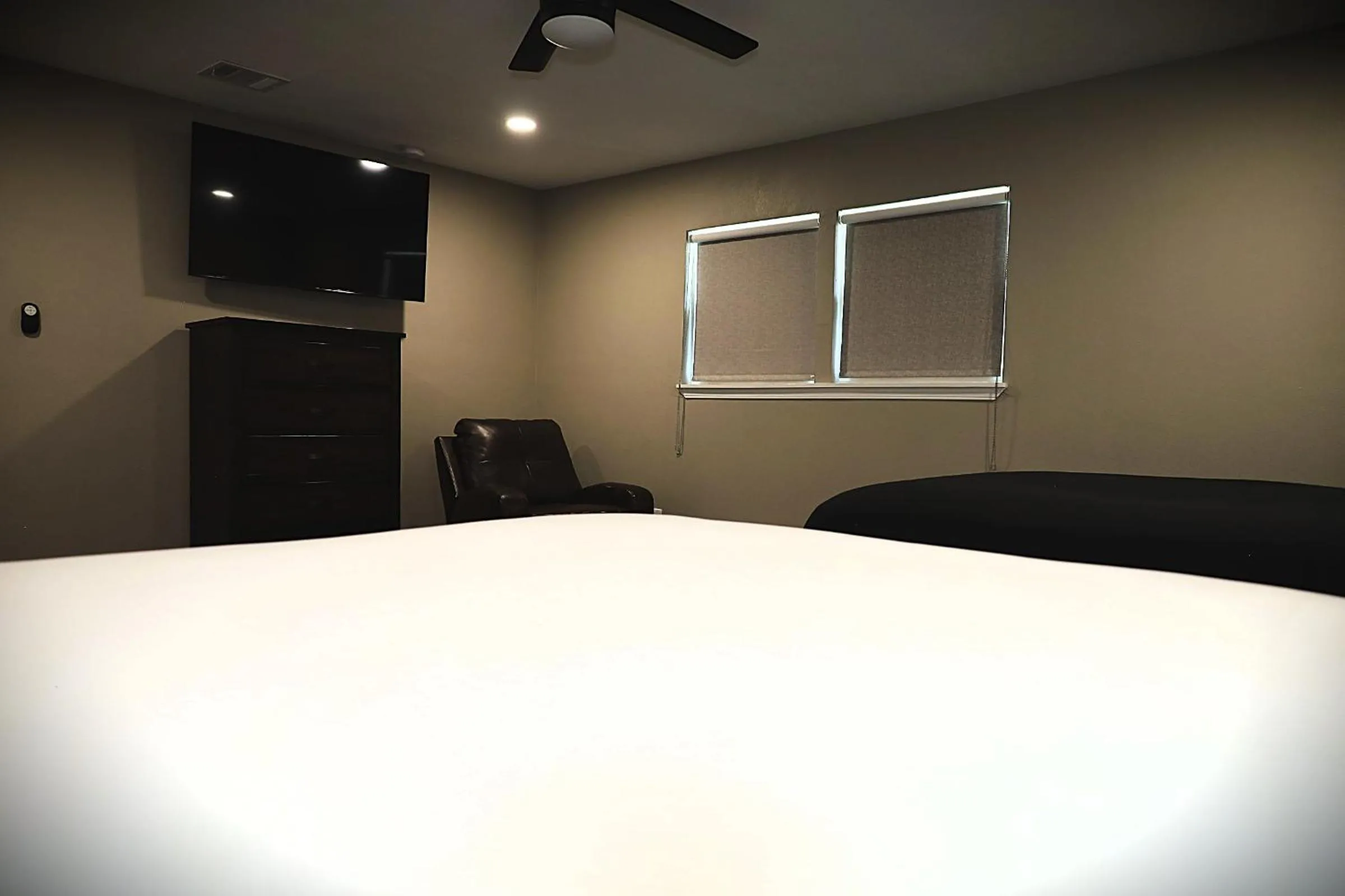 Apt 2- High Plains Lodge at Nomad Landing