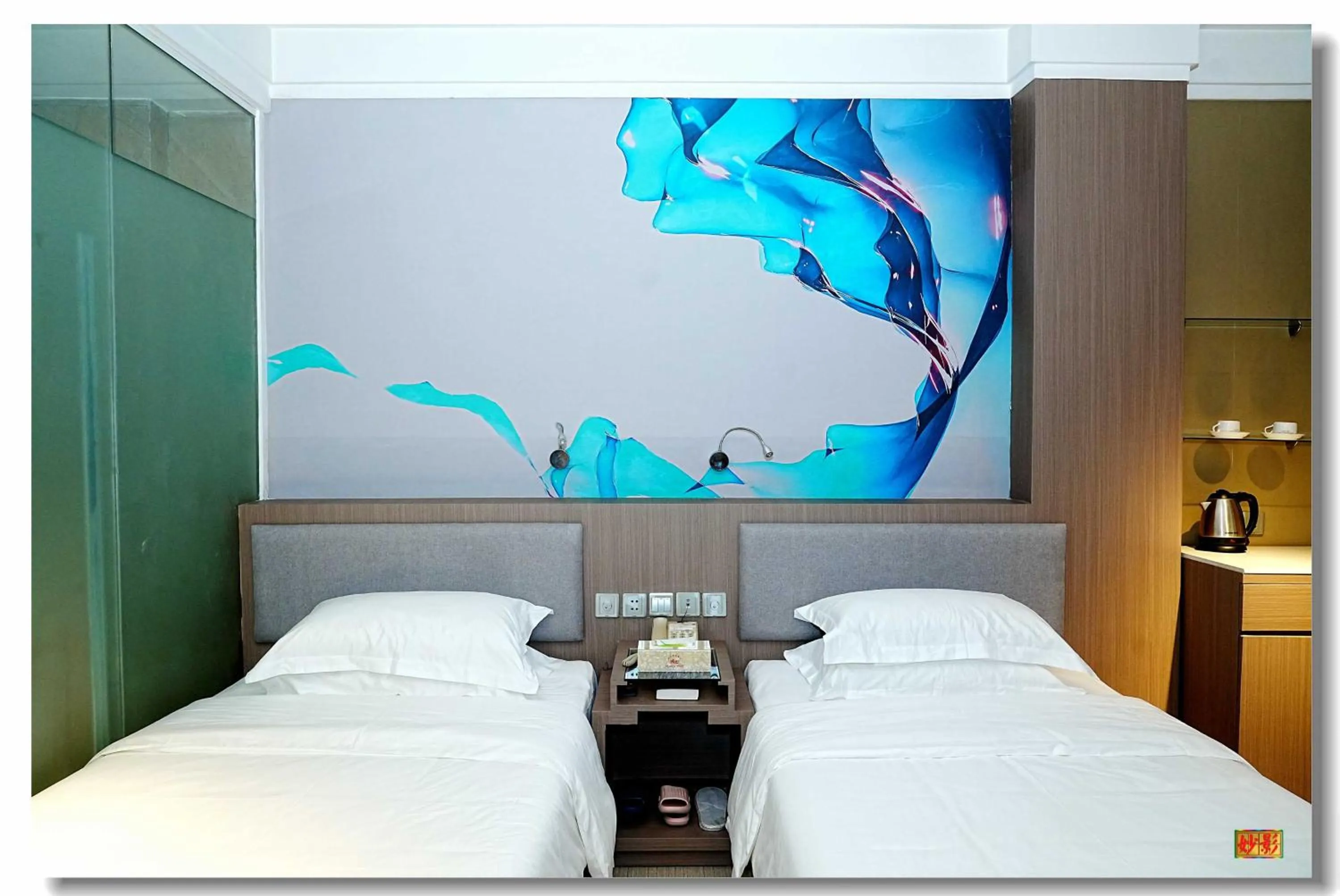 Bed in pristinehotel