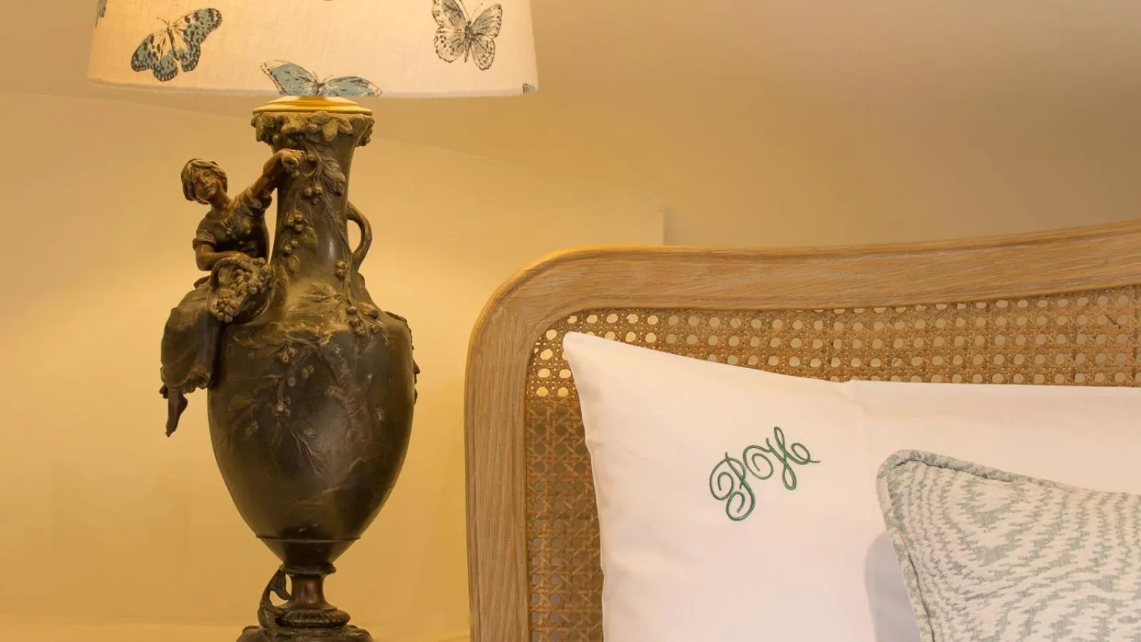 Bed in Priory Wareham