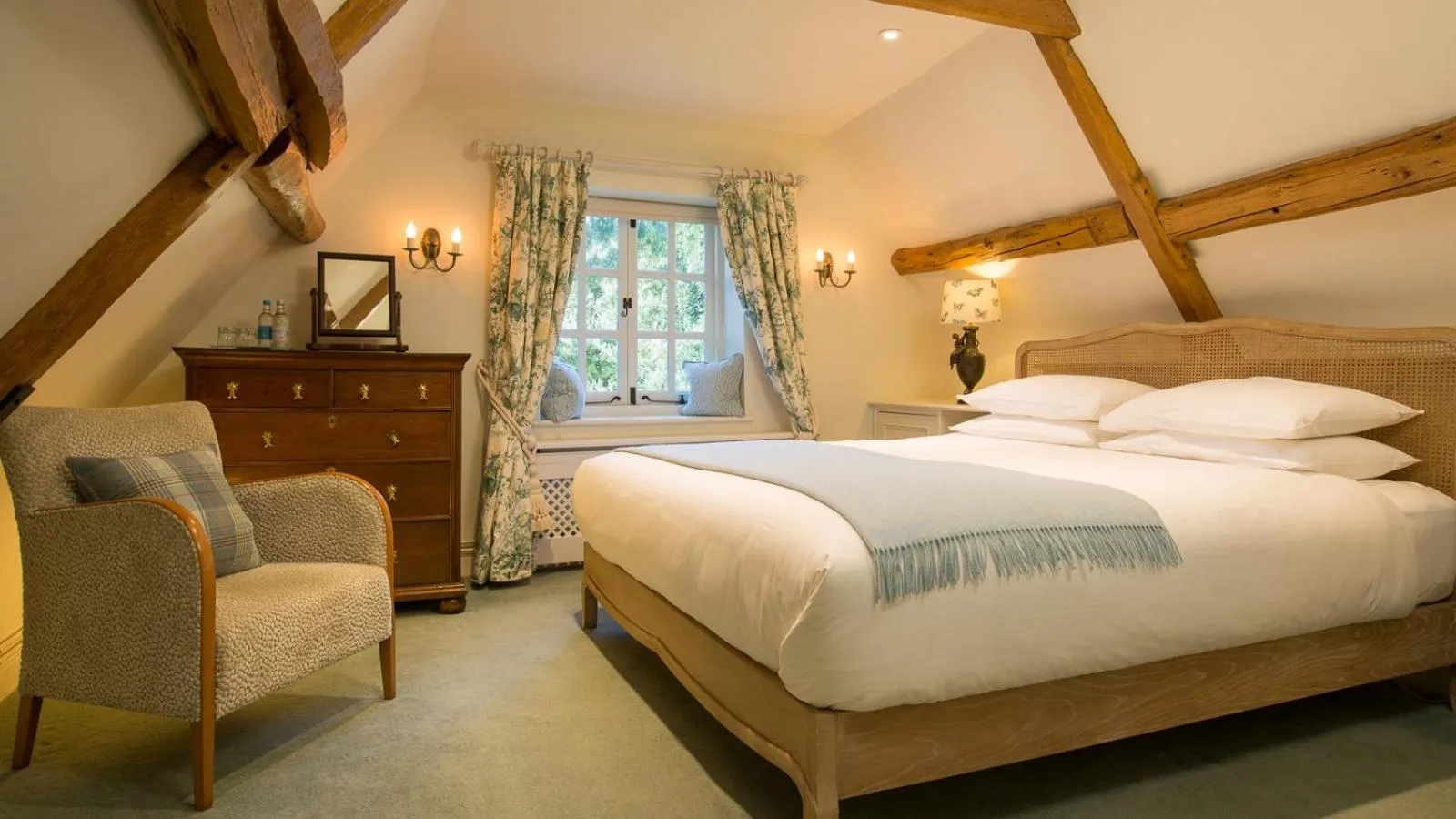 Bed in Priory Wareham