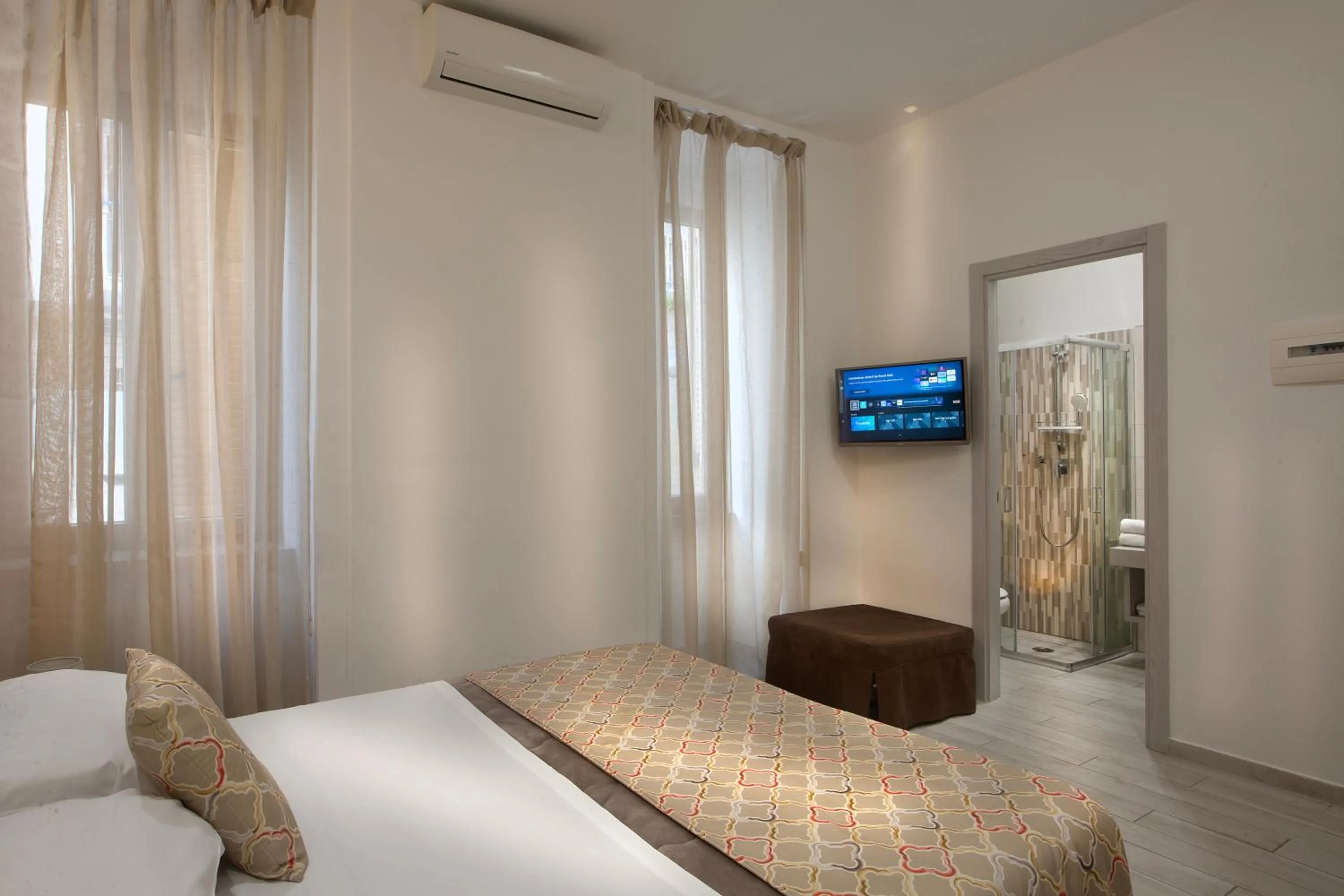 View (from property/room), Bed in Residenza Suarez