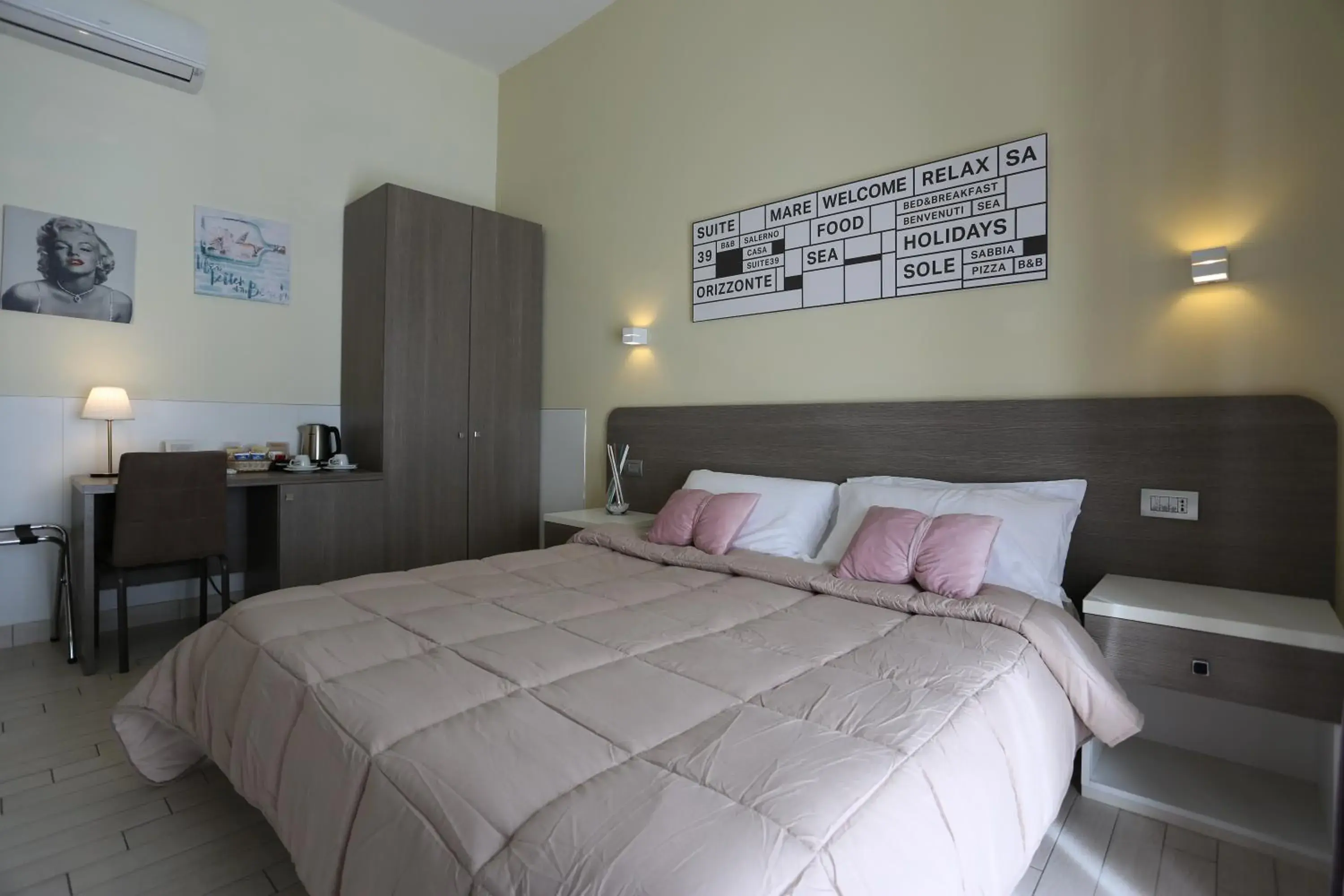 Double Room with Balcony in Suite 39 B&B Double Room with Balcony in Suite 39 B&B