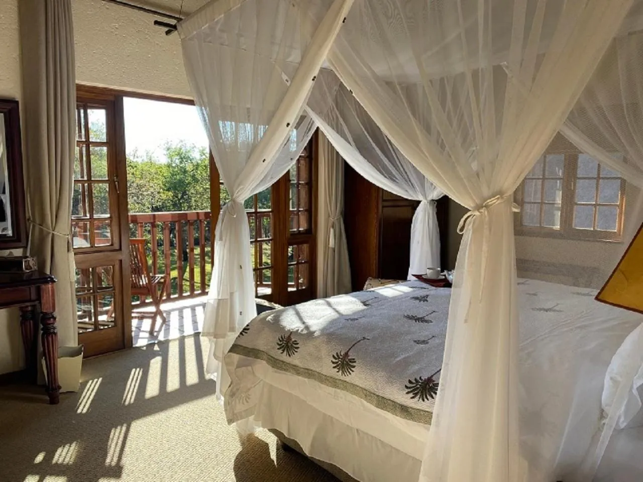 Bedroom, Bed in Jembisa Bush Home