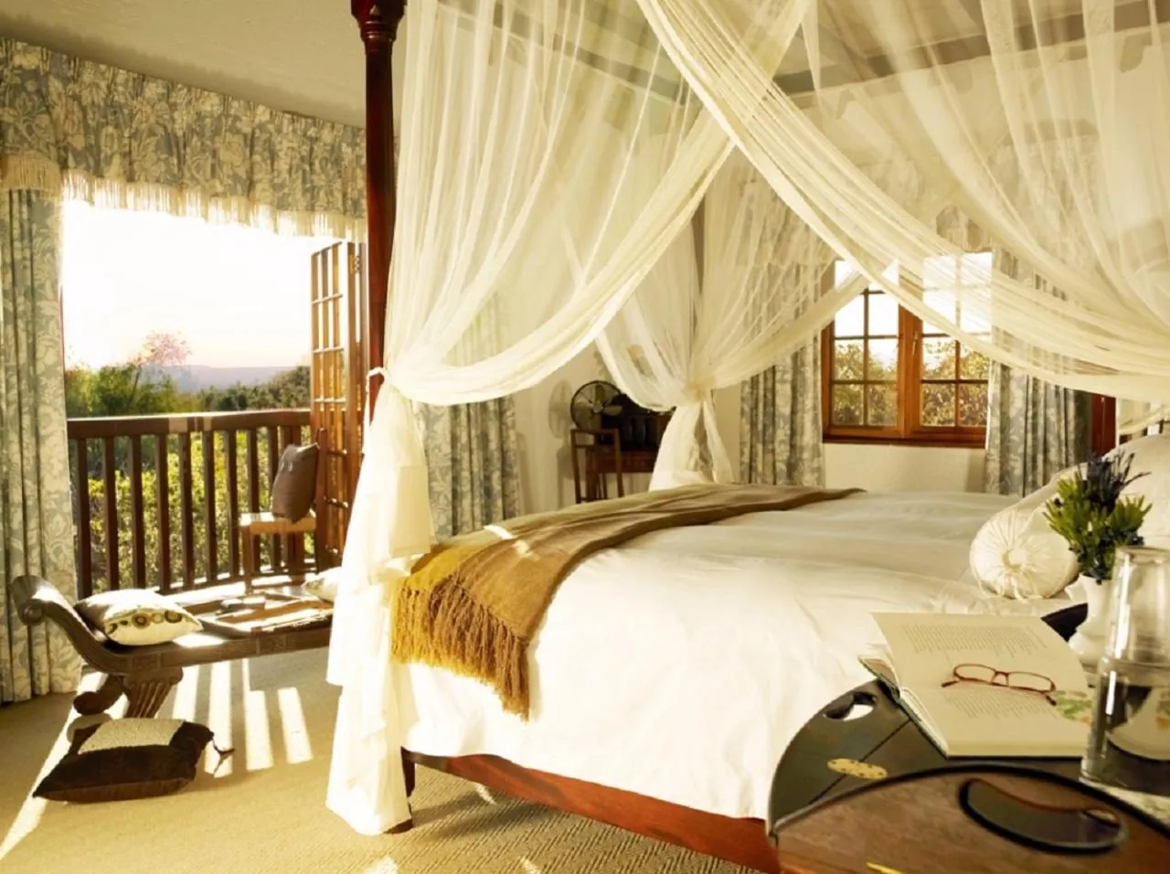 Bedroom, Bed in Jembisa Bush Home