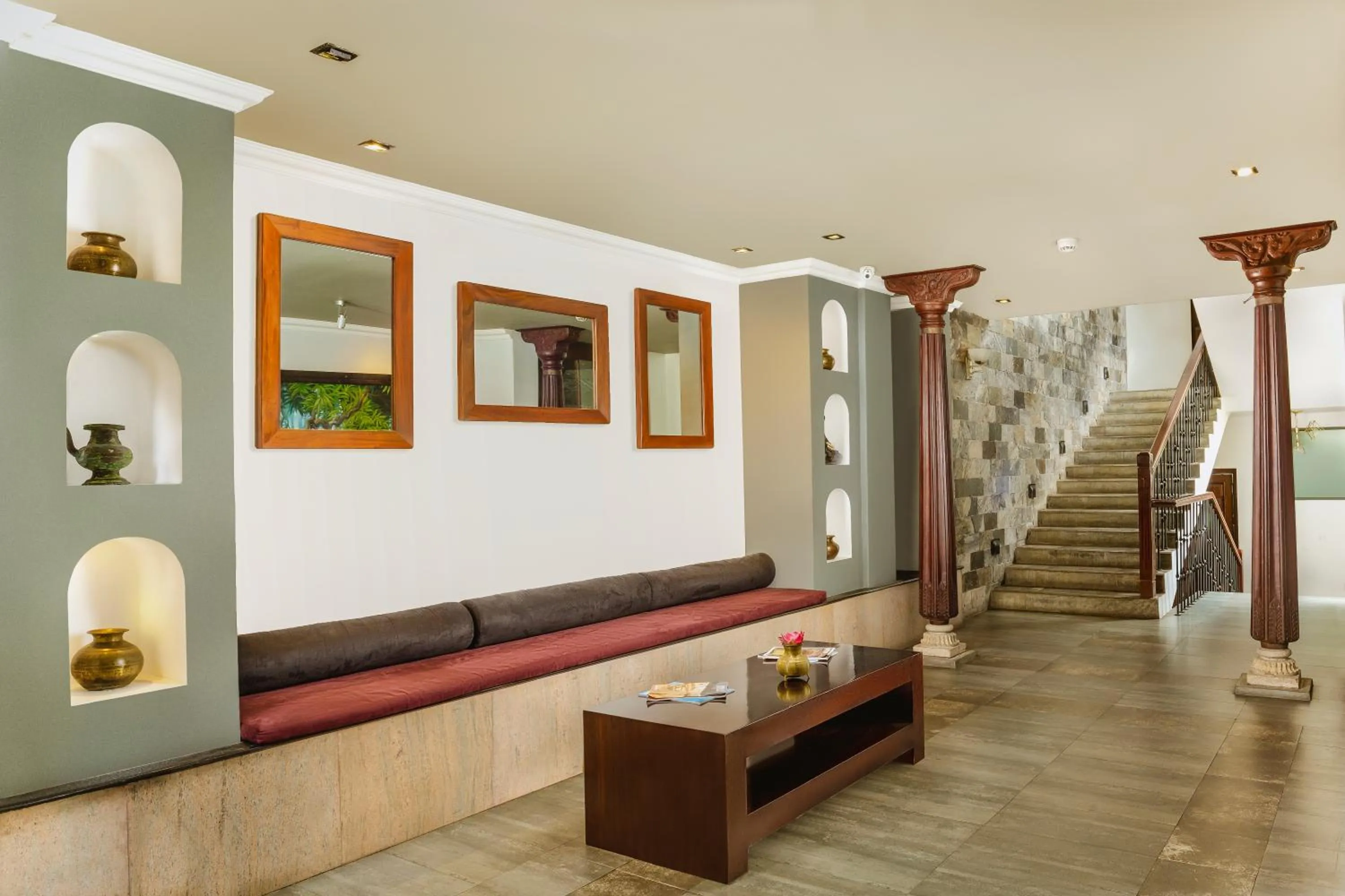 Area and facilities in Kandy City Hotel by Earl's