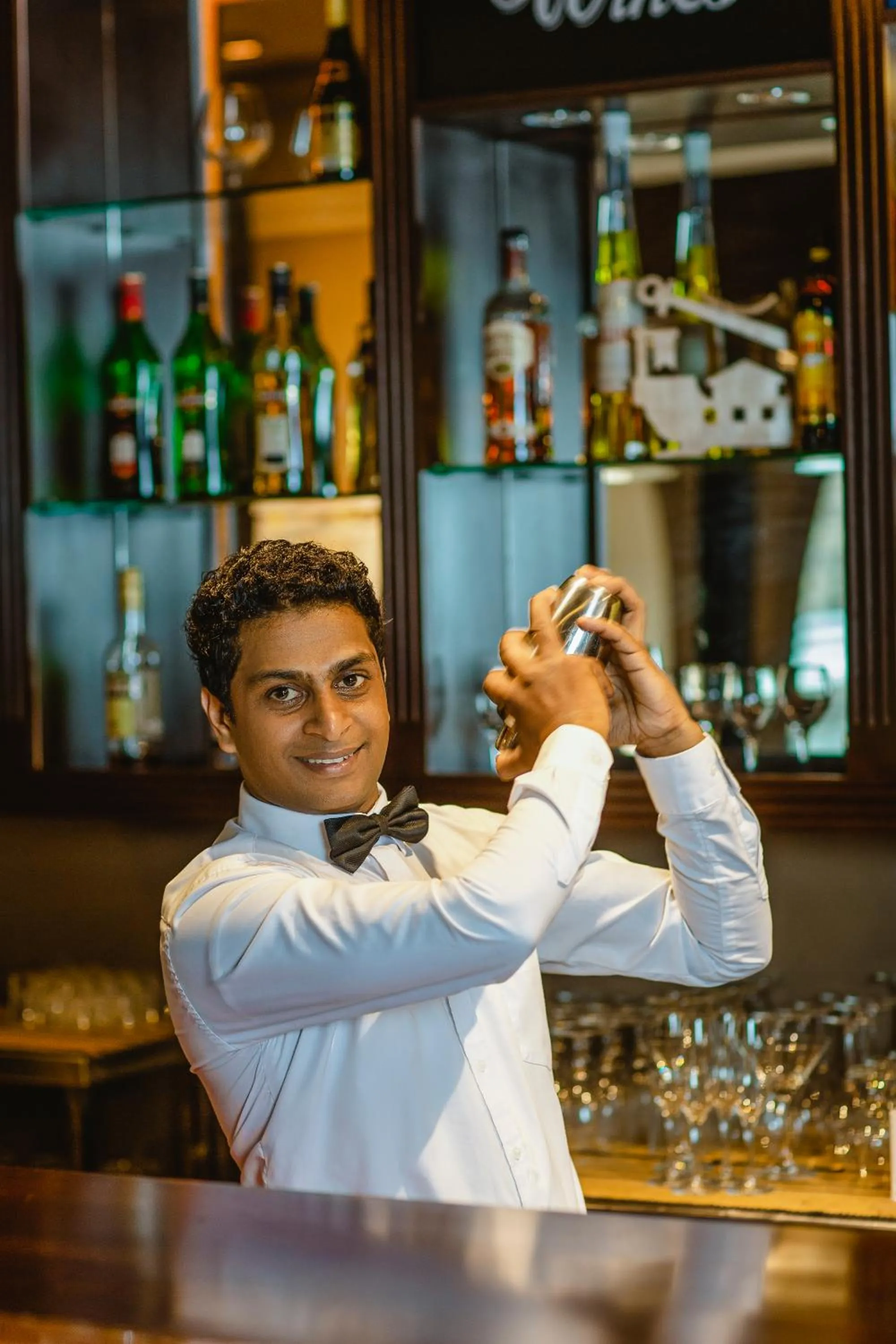 Lounge or bar in Kandy City Hotel by Earl's