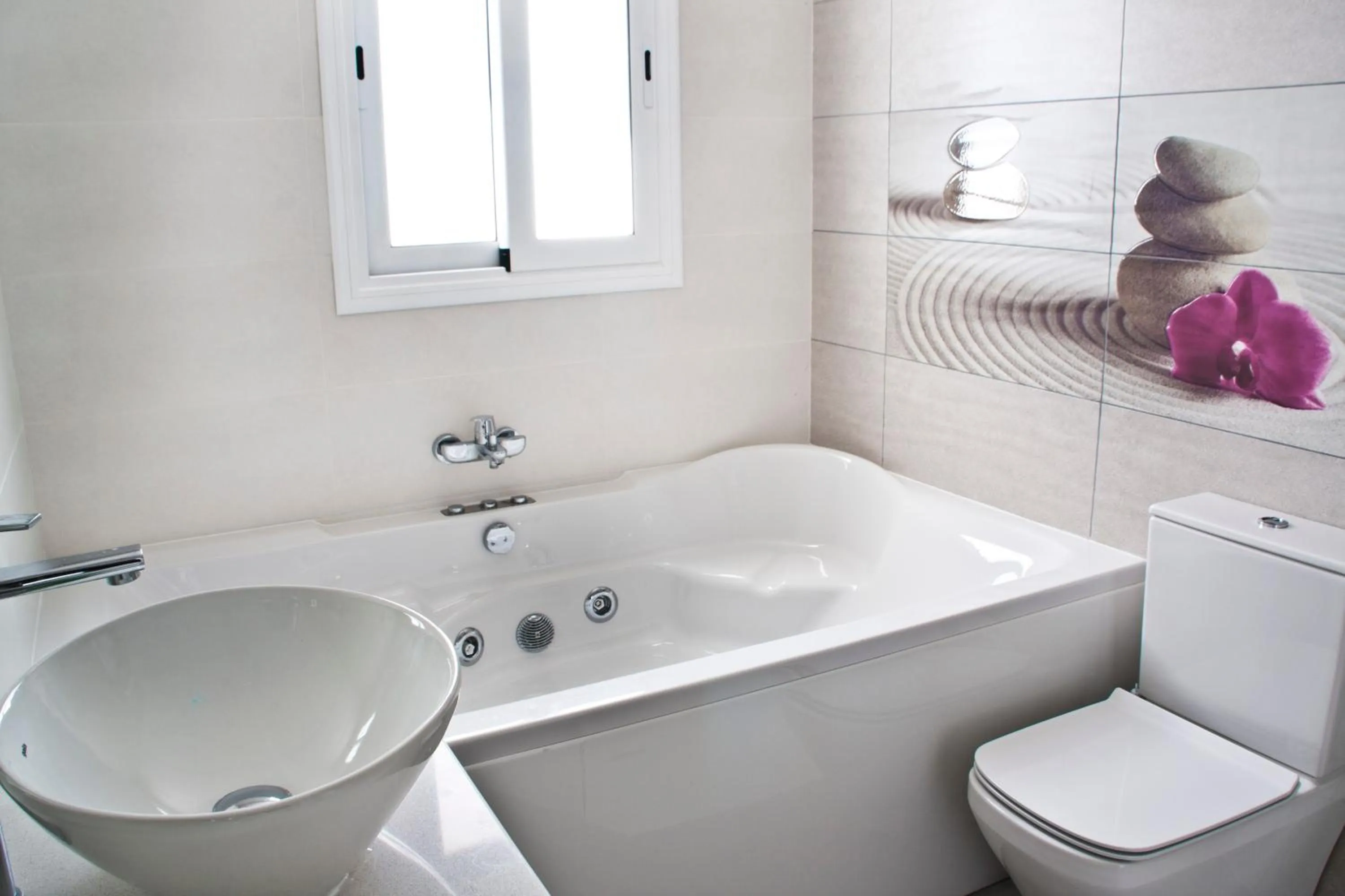 Bathroom in Hotel Europa Splash & Spa