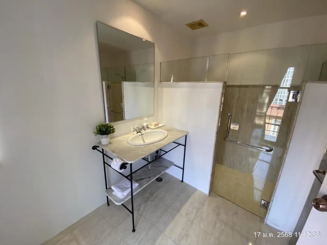 Villa Primo Eyrie Khaoyai near Toscana