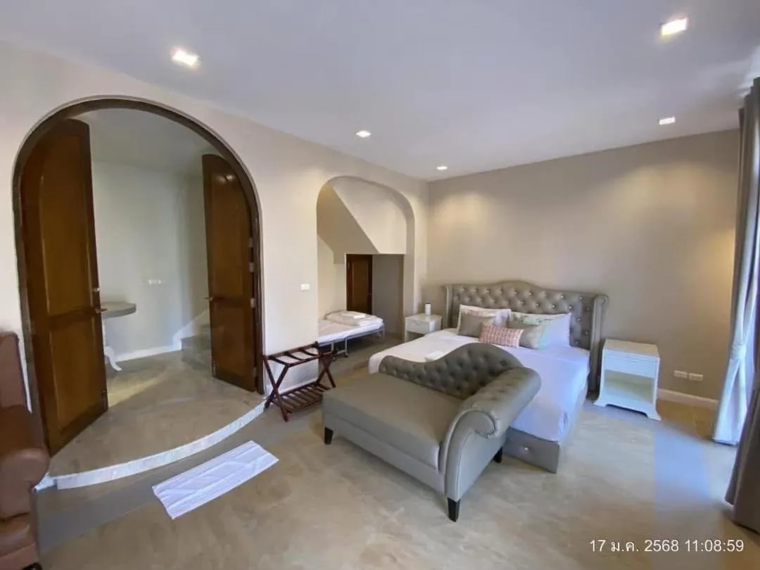 Bed in Villa Primo Eyrie Khaoyai near Toscana