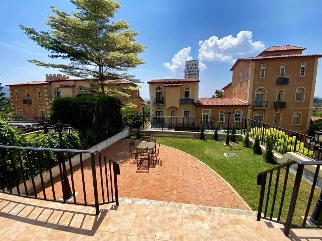 Villa Primo Eyrie Khaoyai near Toscana