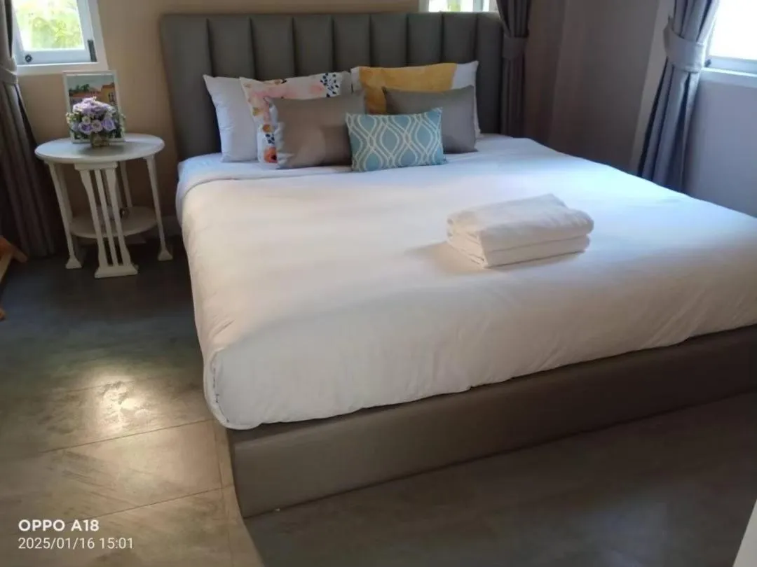 Bed in Villa Primo Eyrie Khaoyai near Toscana