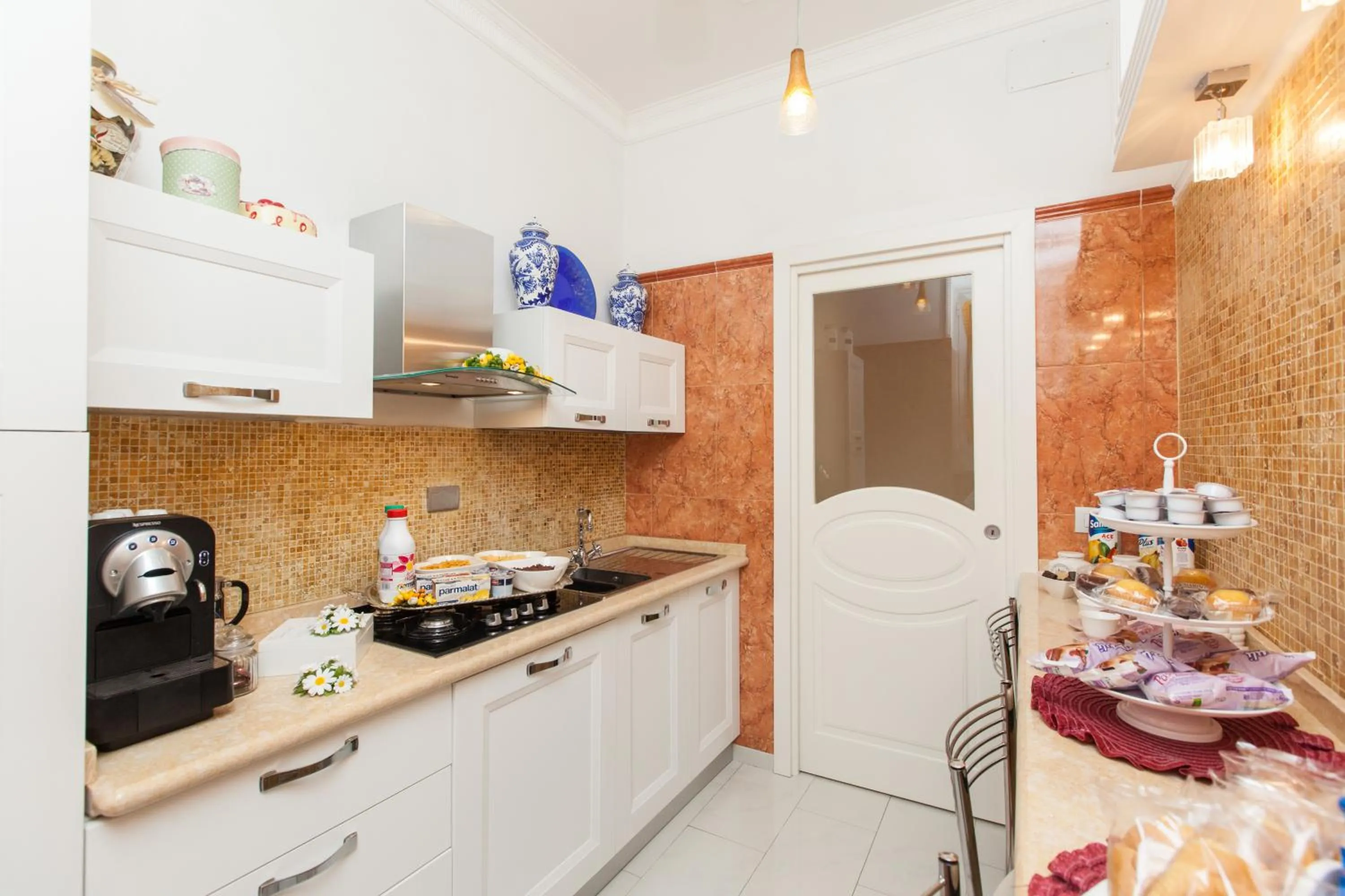 Kitchen or kitchenette in Impero Vaticano San Pietro