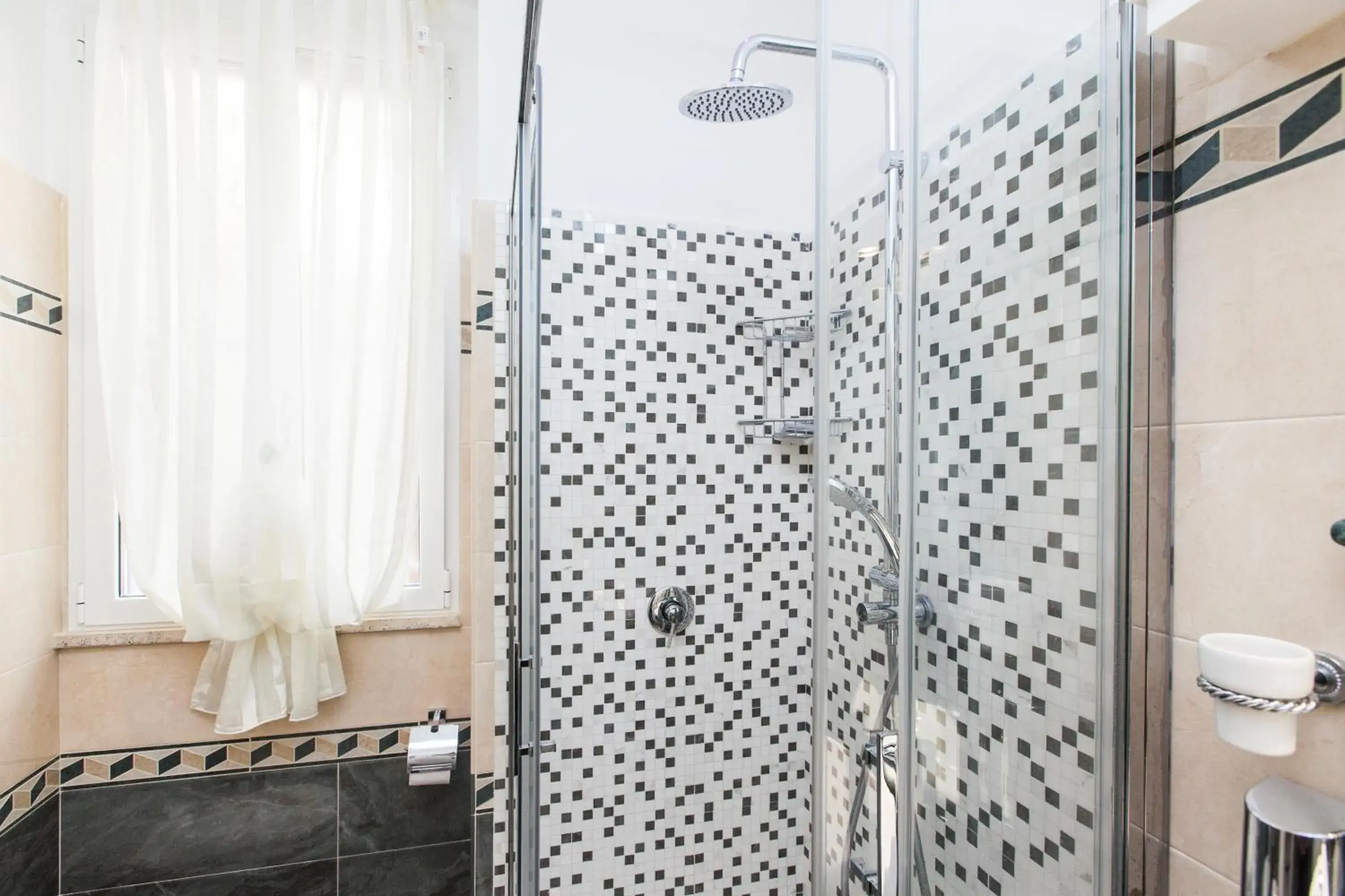 Bathroom in Impero Vaticano San Pietro Bathroom in Impero Vaticano San Pietro