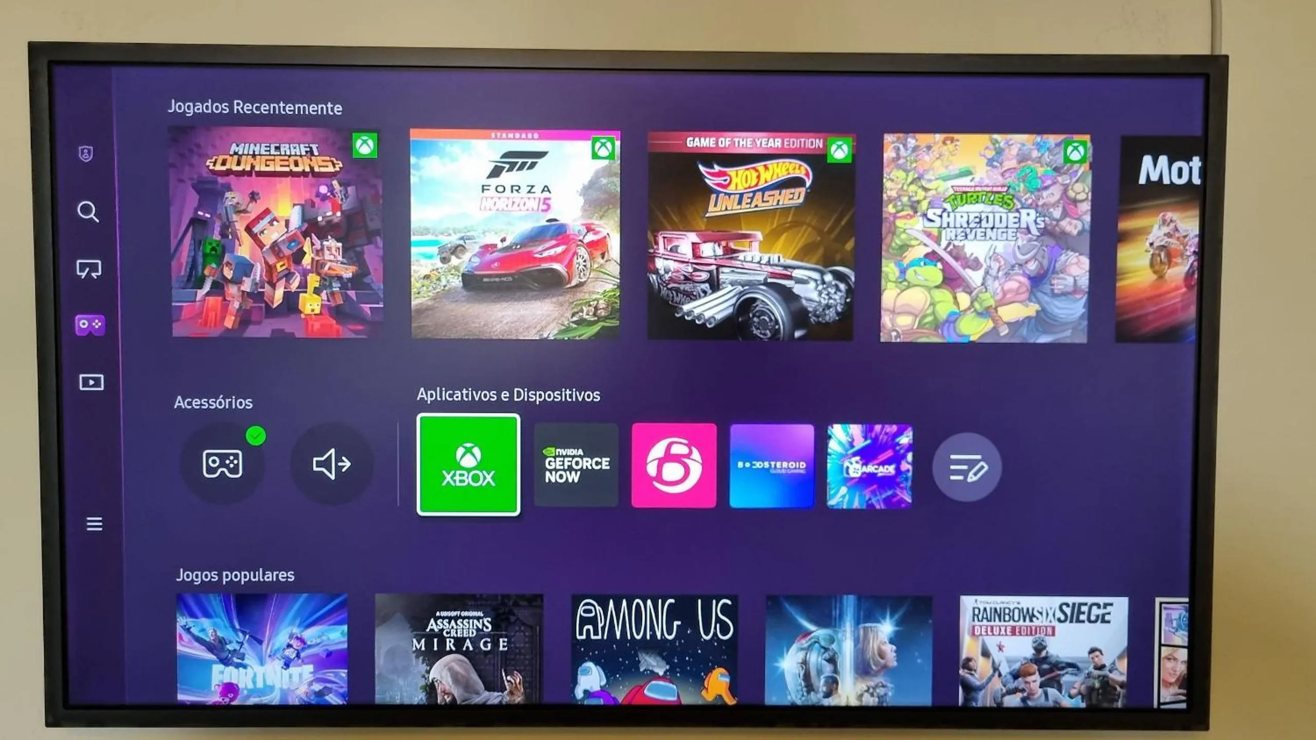 TV and multimedia in Excelente apartamento no centro de Curitiba