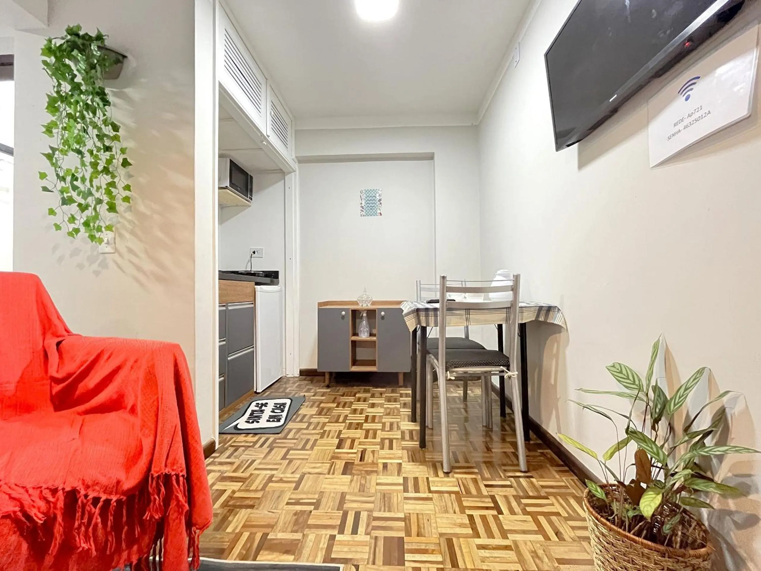 TV and multimedia in Excelente apartamento no centro de Curitiba