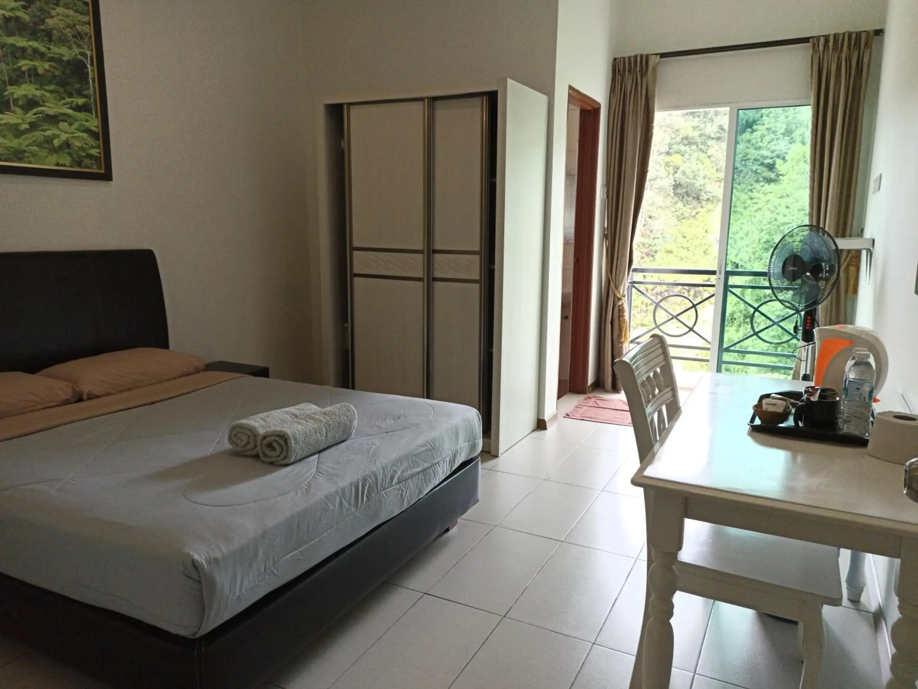 Bed in Rovers Inn Guesthouse - Age 11 And Above Only Bed in Rovers Inn Guesthouse - Age 11 And Above Only