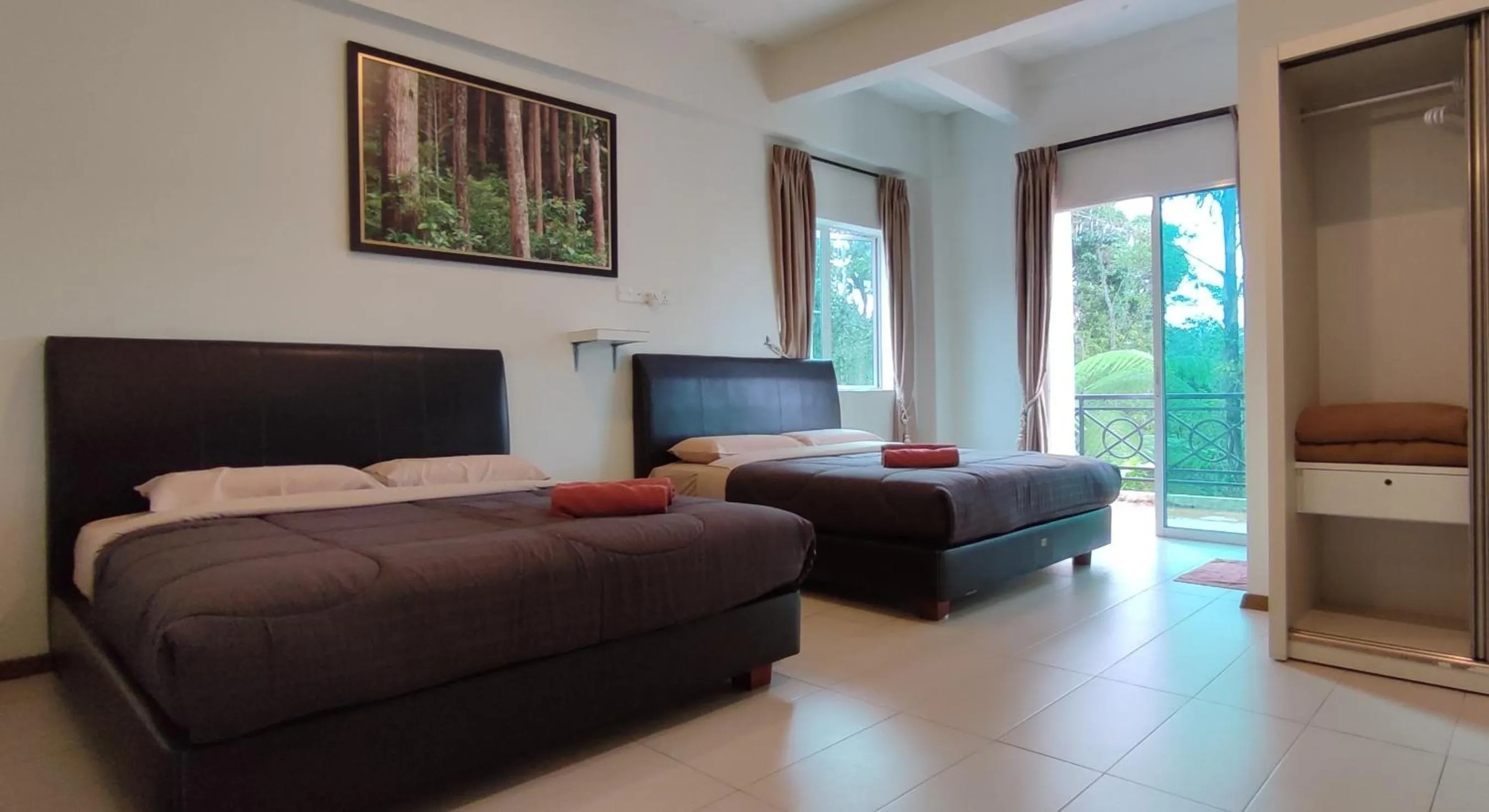 Bed in Rovers Inn Guesthouse - Age 11 And Above Only