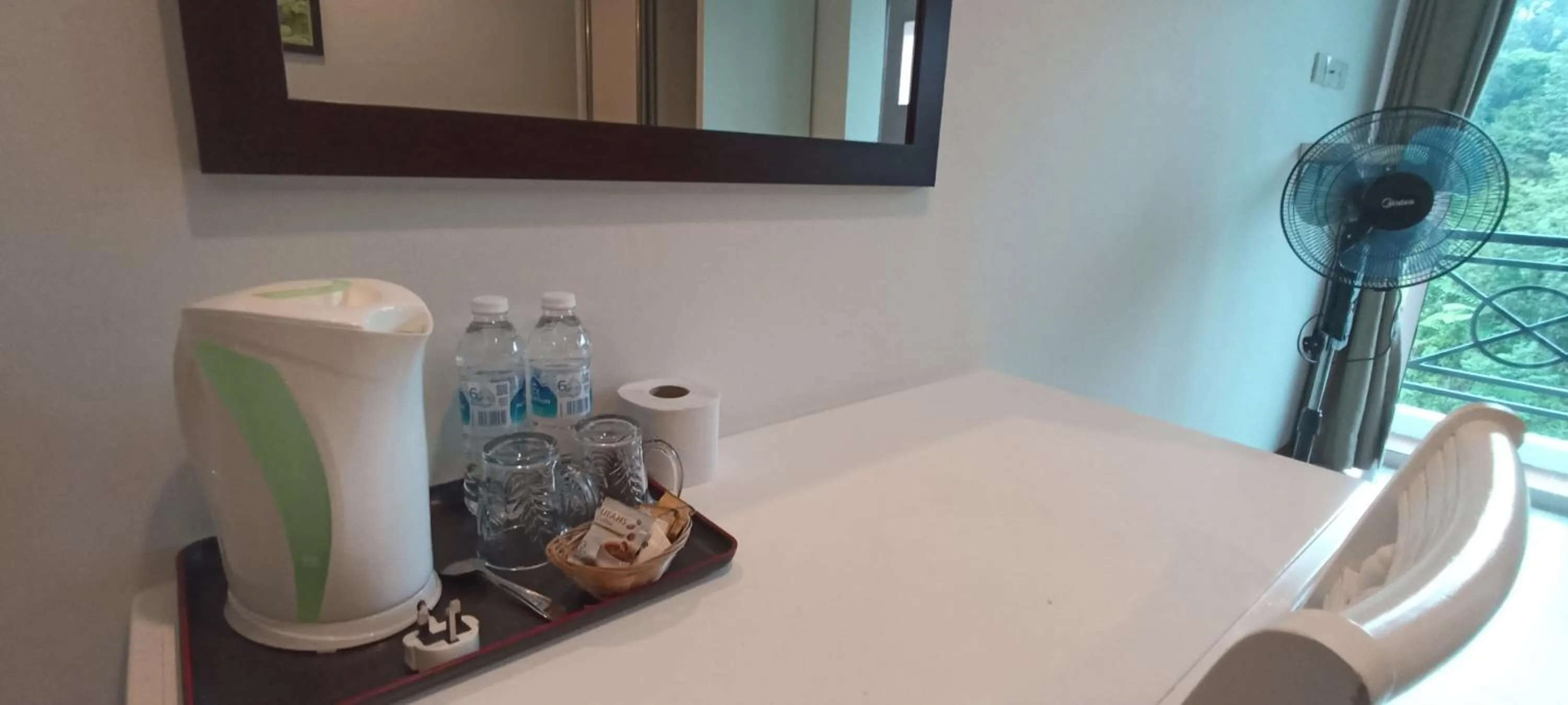 Coffee/tea facilities in Rovers Inn Guesthouse - Age 11 And Above Only