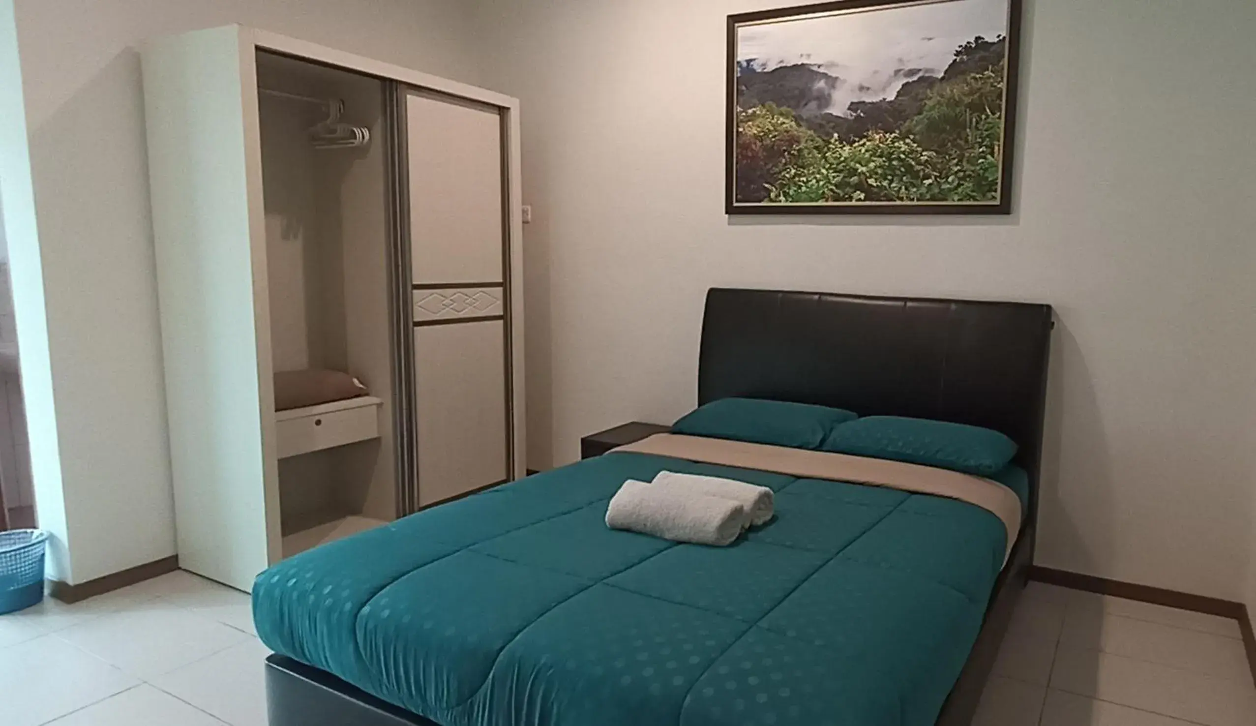 Bed in Rovers Inn Guesthouse - Age 11 And Above Only Bed in Rovers Inn Guesthouse - Age 11 And Above Only