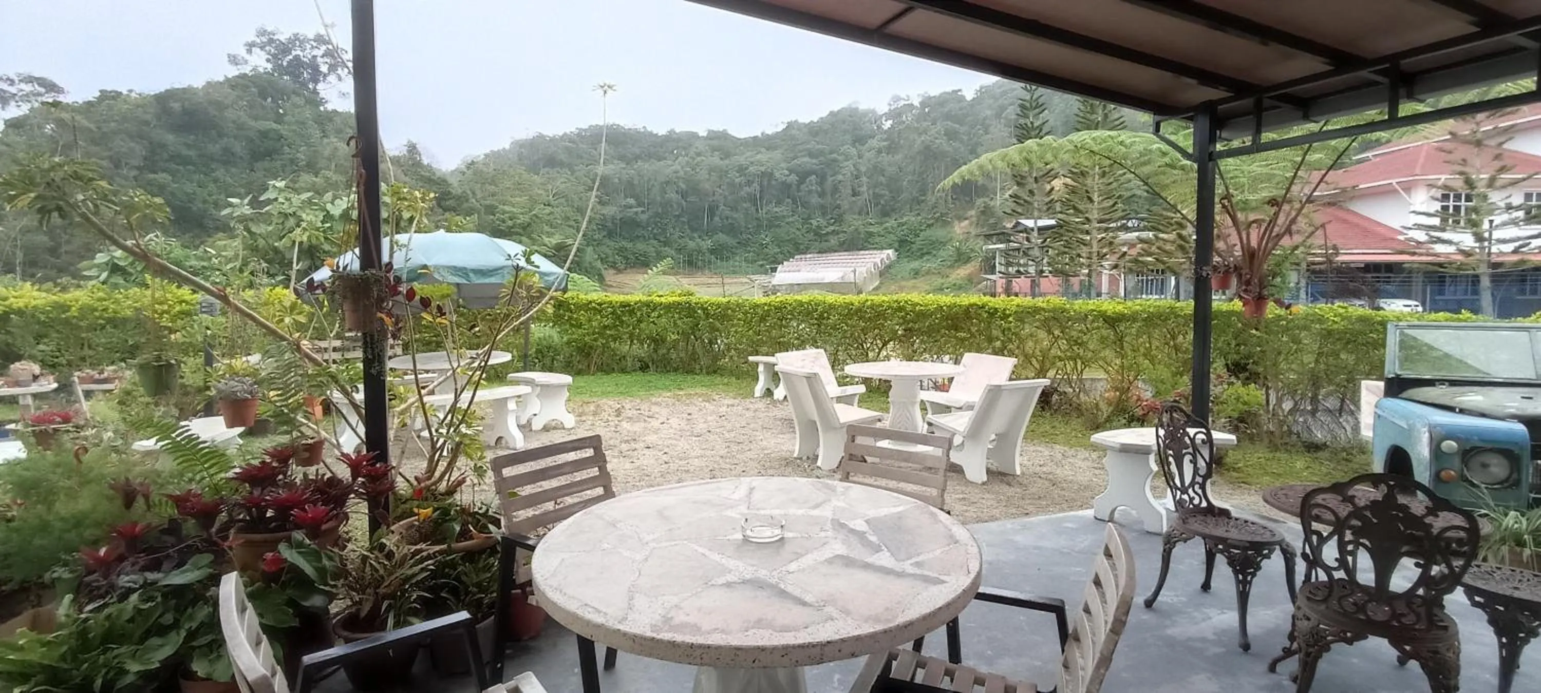 Patio in Rovers Inn Guesthouse - Age 11 And Above Only