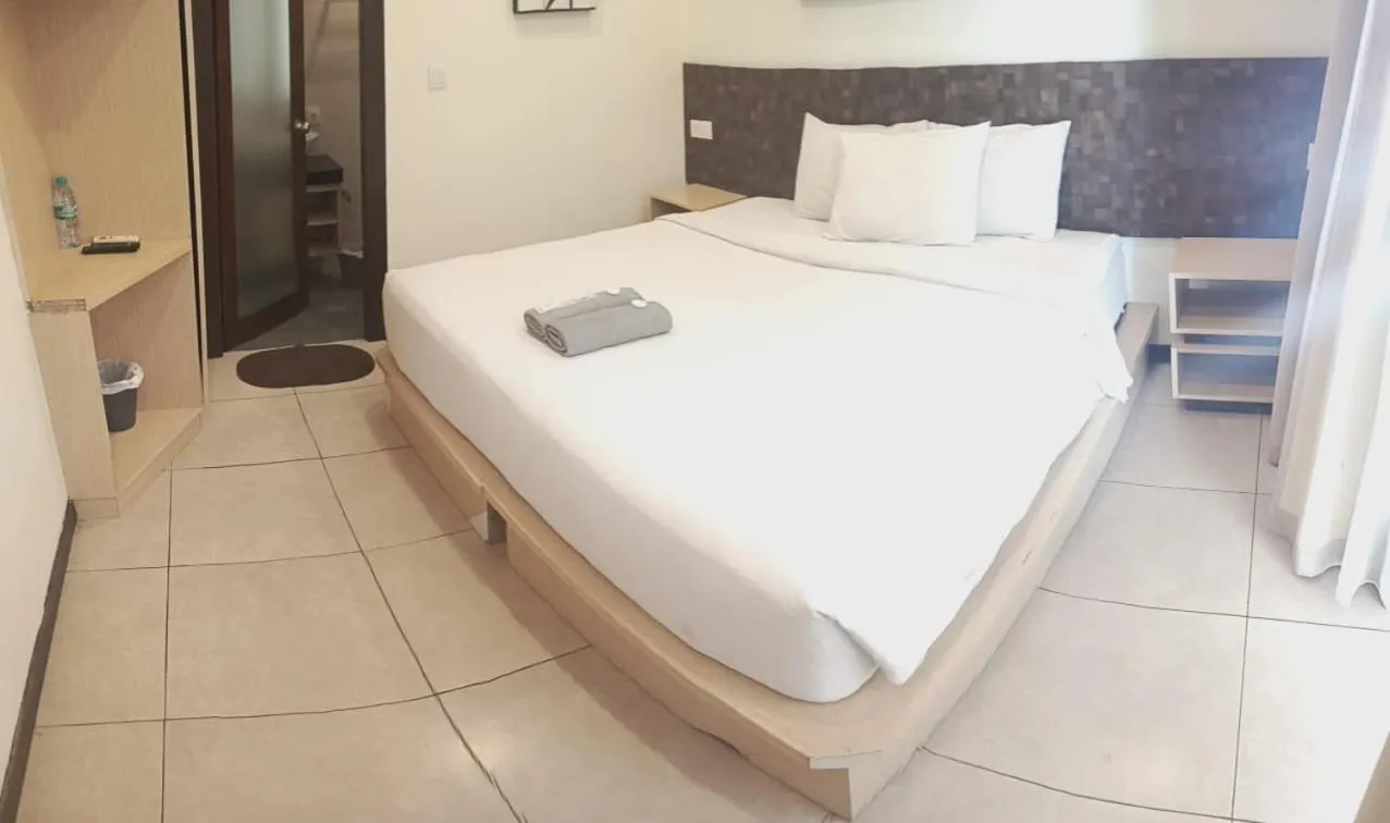 Bed in THE PAVING VILLA