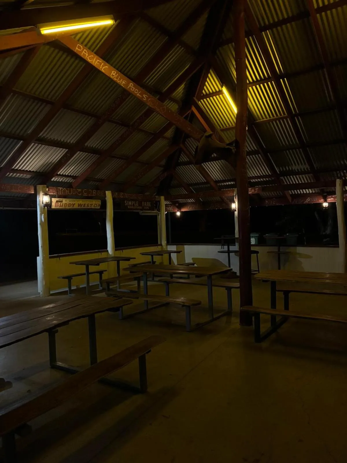 Restaurant/places to eat in Ironbark Inn