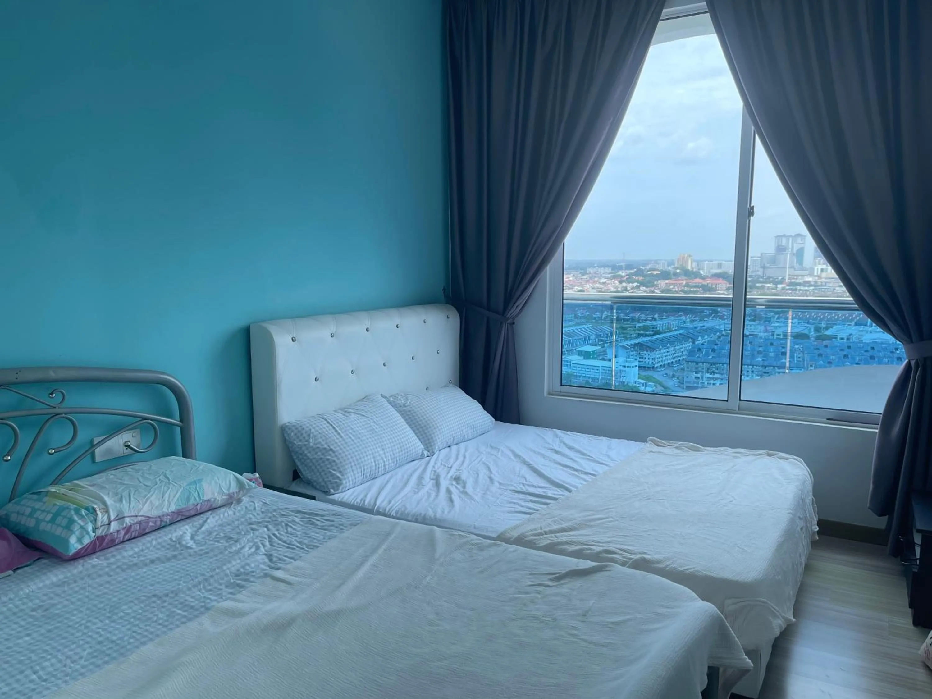 Bed in The Wave Kota Laksamana -Halal Friendly