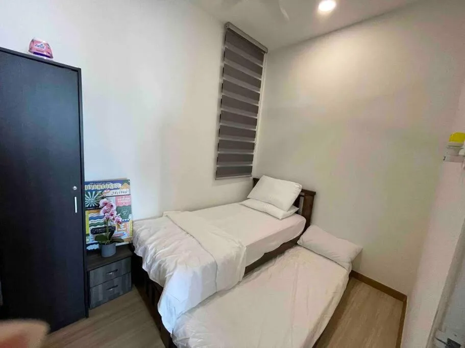 Bed in The Wave Kota Laksamana -Halal Friendly