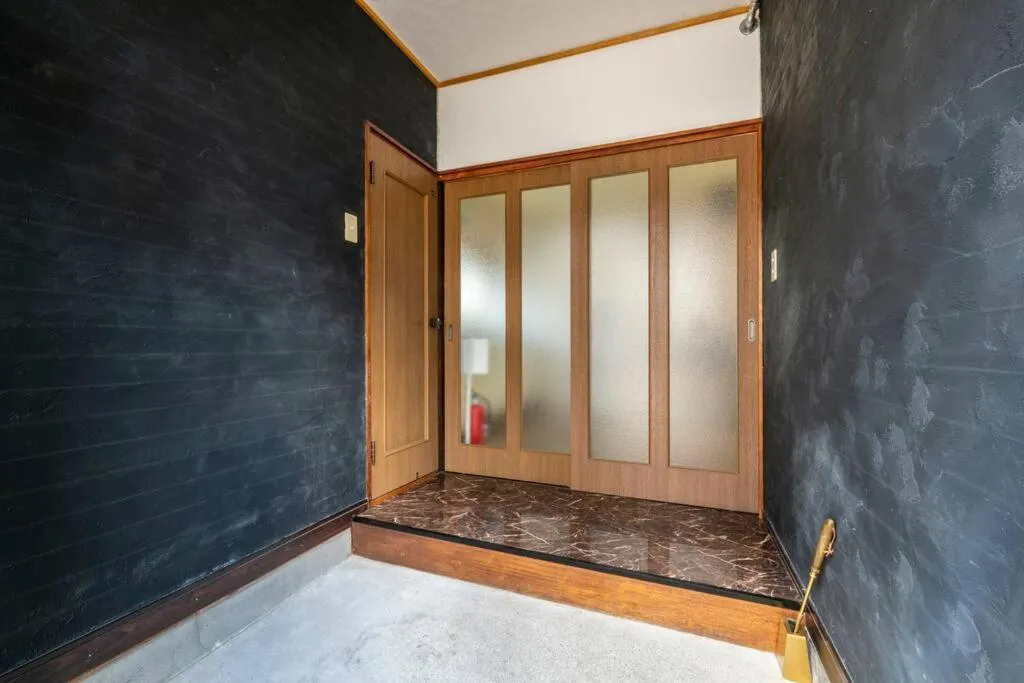 Facade/entrance in YADOt Inn OTARU