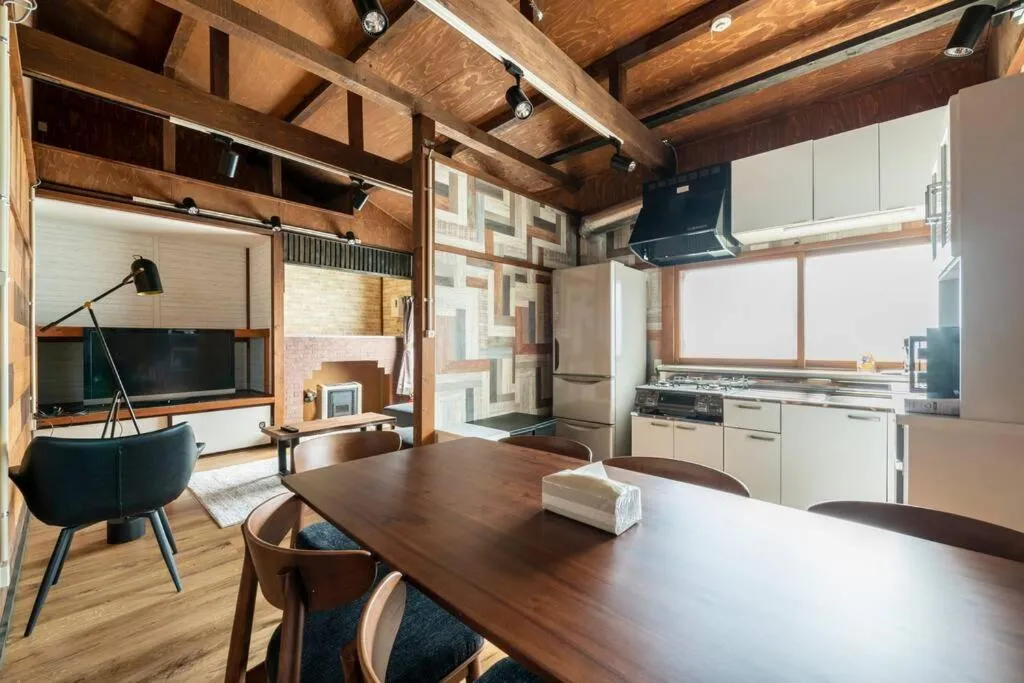 Dining area in YADOt Inn OTARU