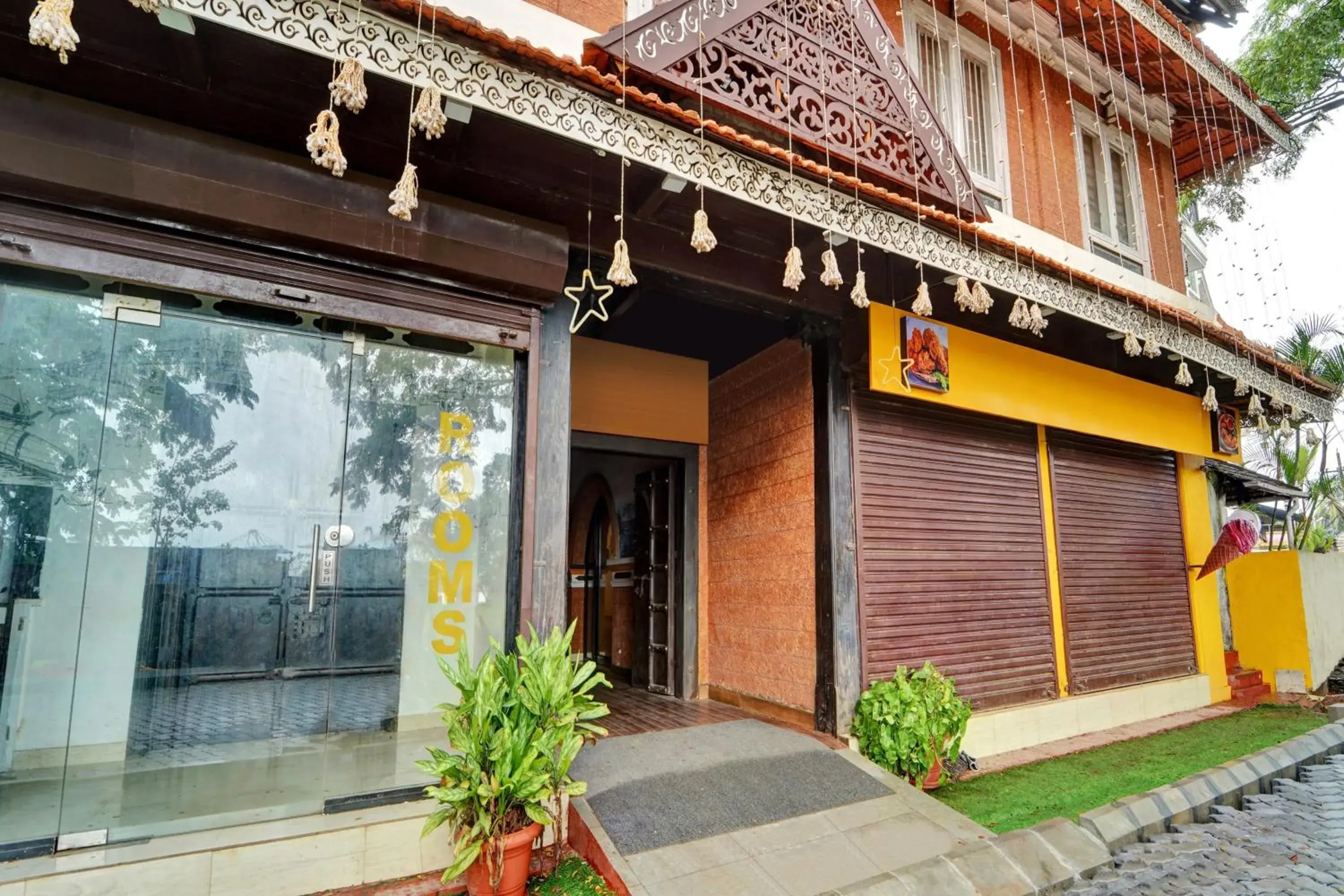 Facade/entrance in Super Collection O Calvathy Road Near Fort Kochi Facade/entrance in Super Collection O Calvathy Road Near Fort Kochi