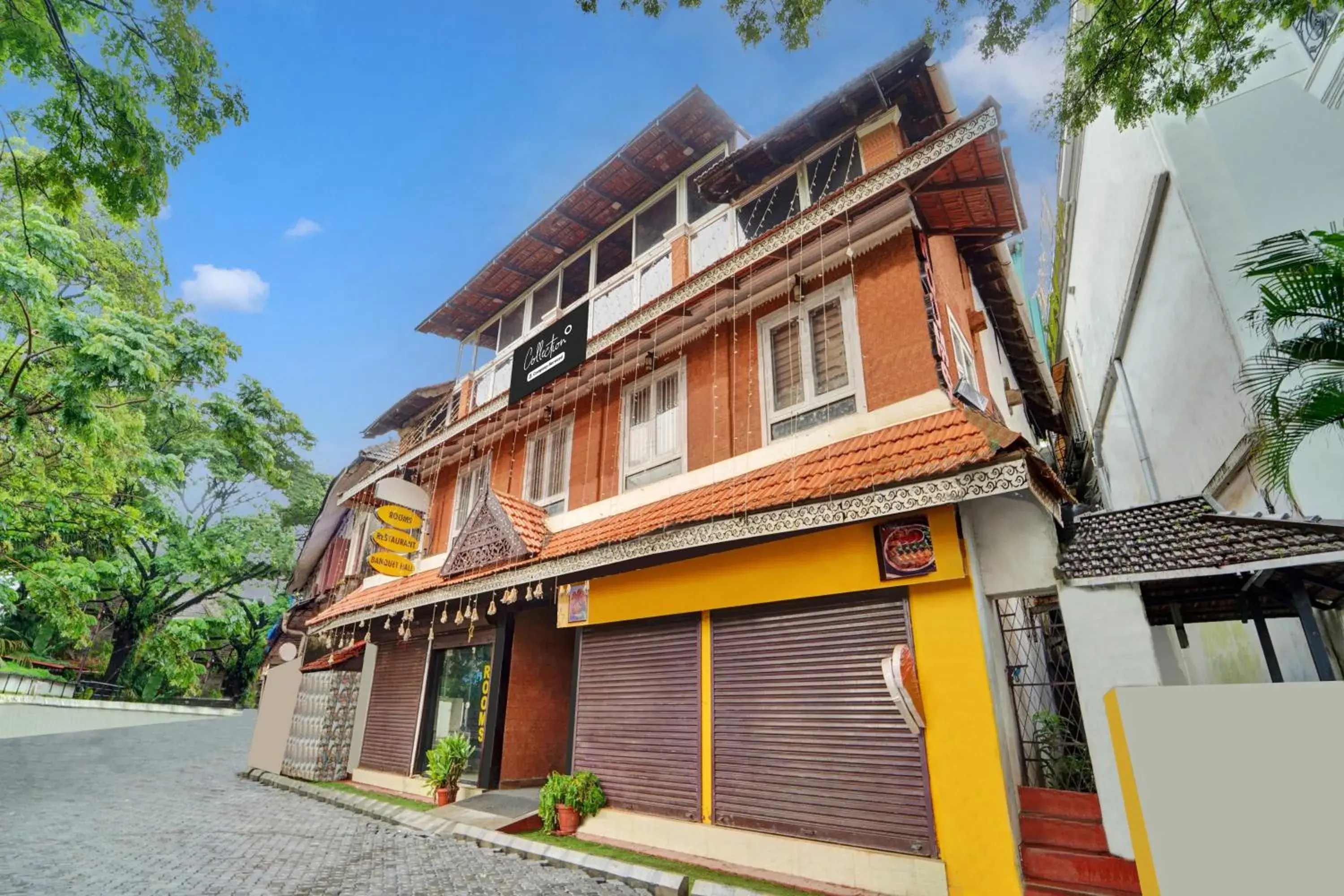 Facade/entrance in Super Collection O Calvathy Road Near Fort Kochi Facade/entrance in Super Collection O Calvathy Road Near Fort Kochi