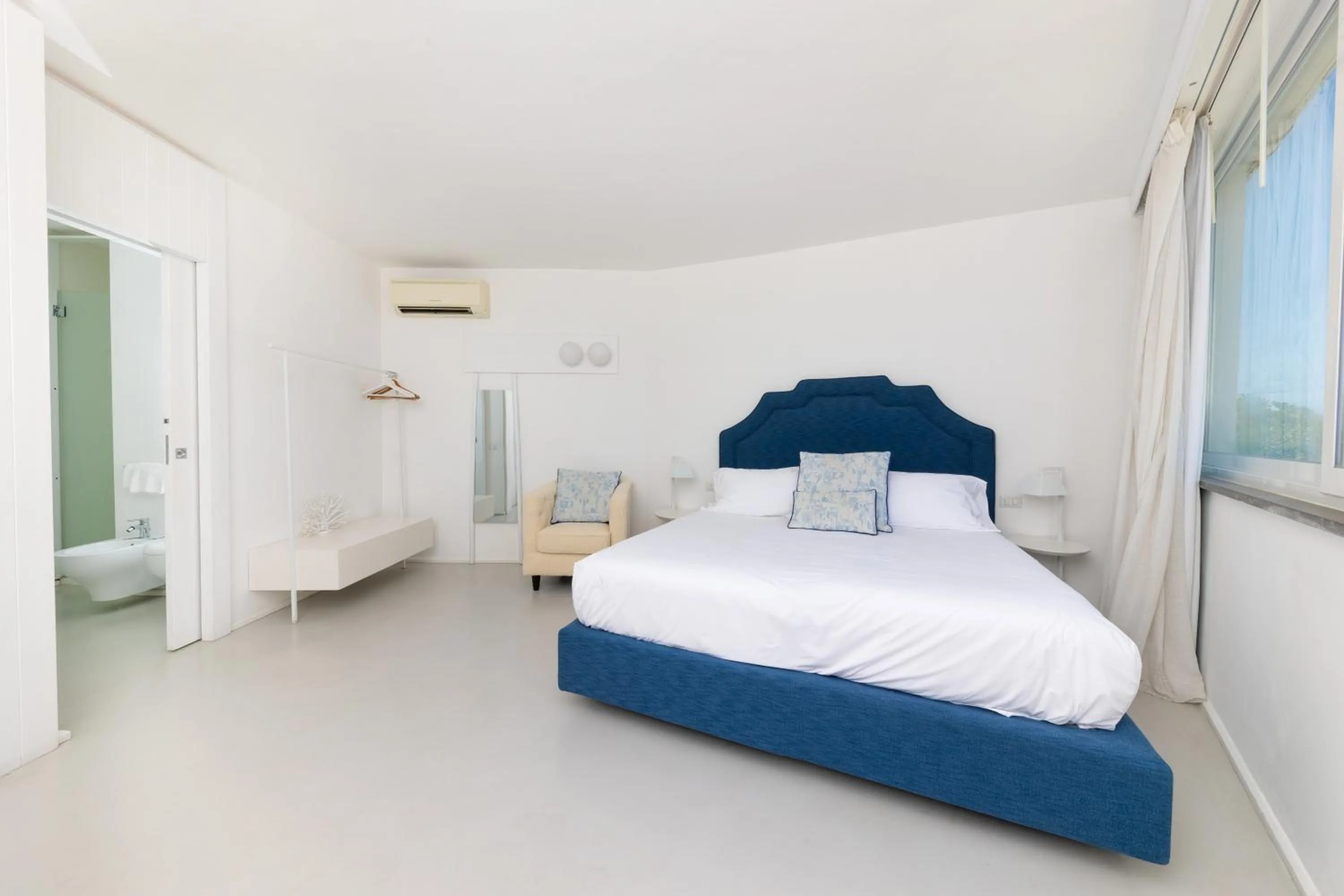 Bedroom in Villa La Pergola Capri