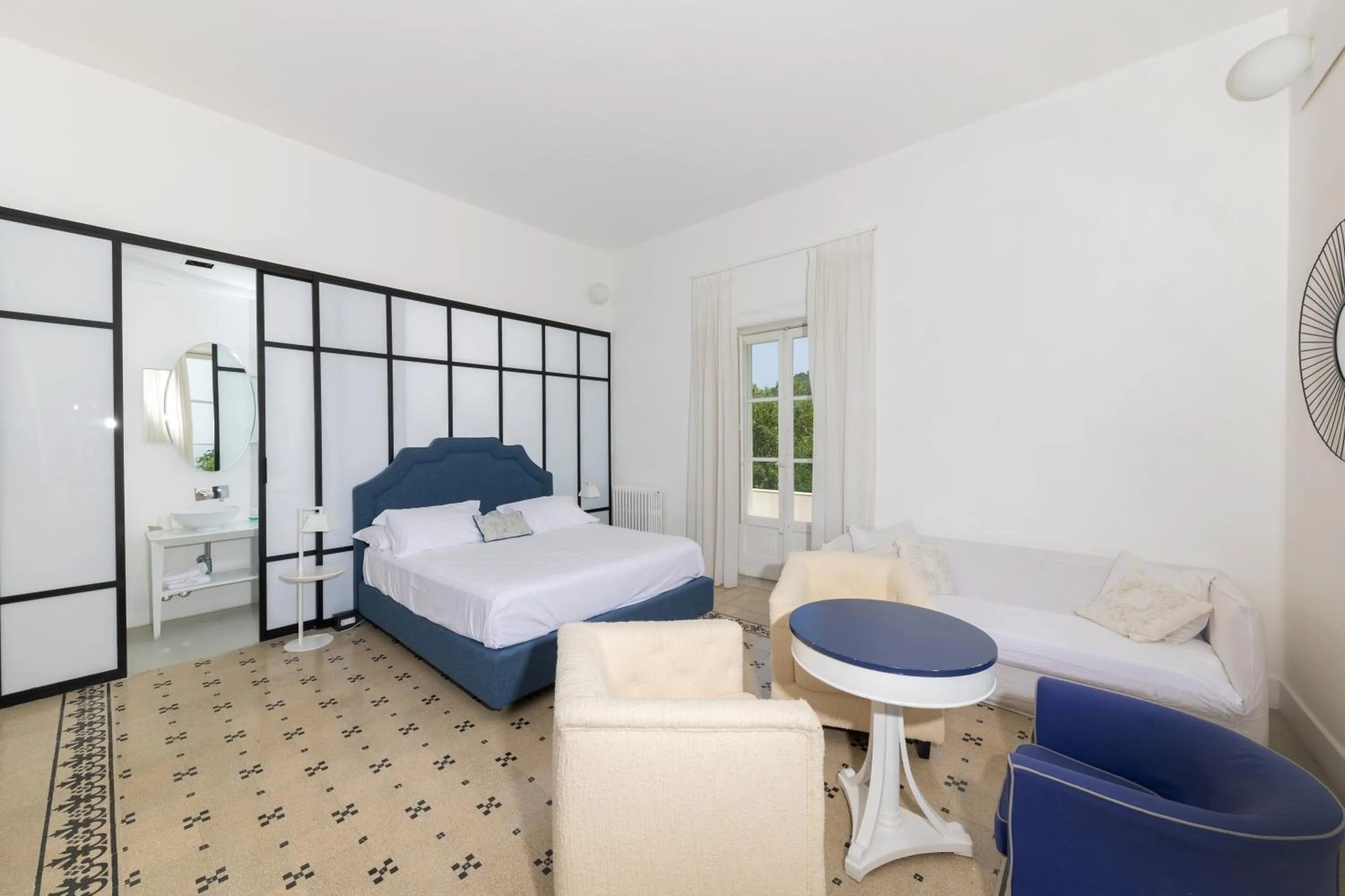 Bedroom in Villa La Pergola Capri