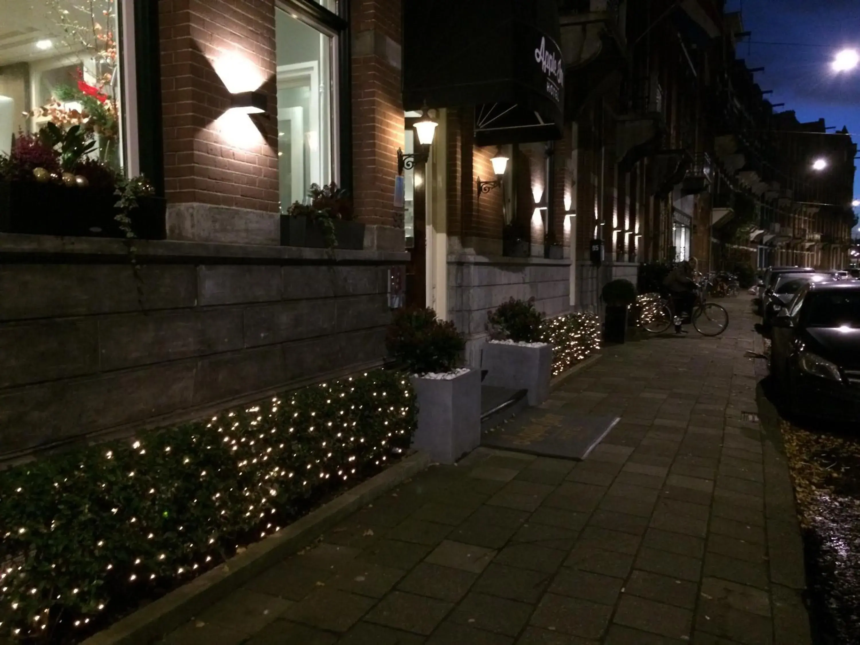 Facade/entrance in Apple Inn Hotel Facade/entrance in Apple Inn Hotel